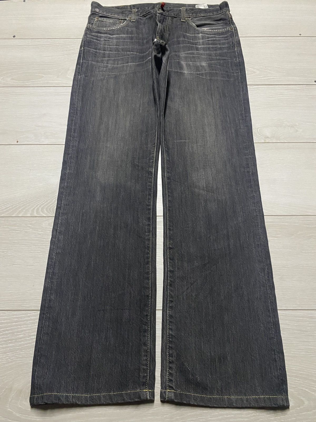Uniqlo Vintage Japanese Brand Uniqlo Black Denim Loose Jeans Size US 34 / EU 50 - 1 Thumbnail