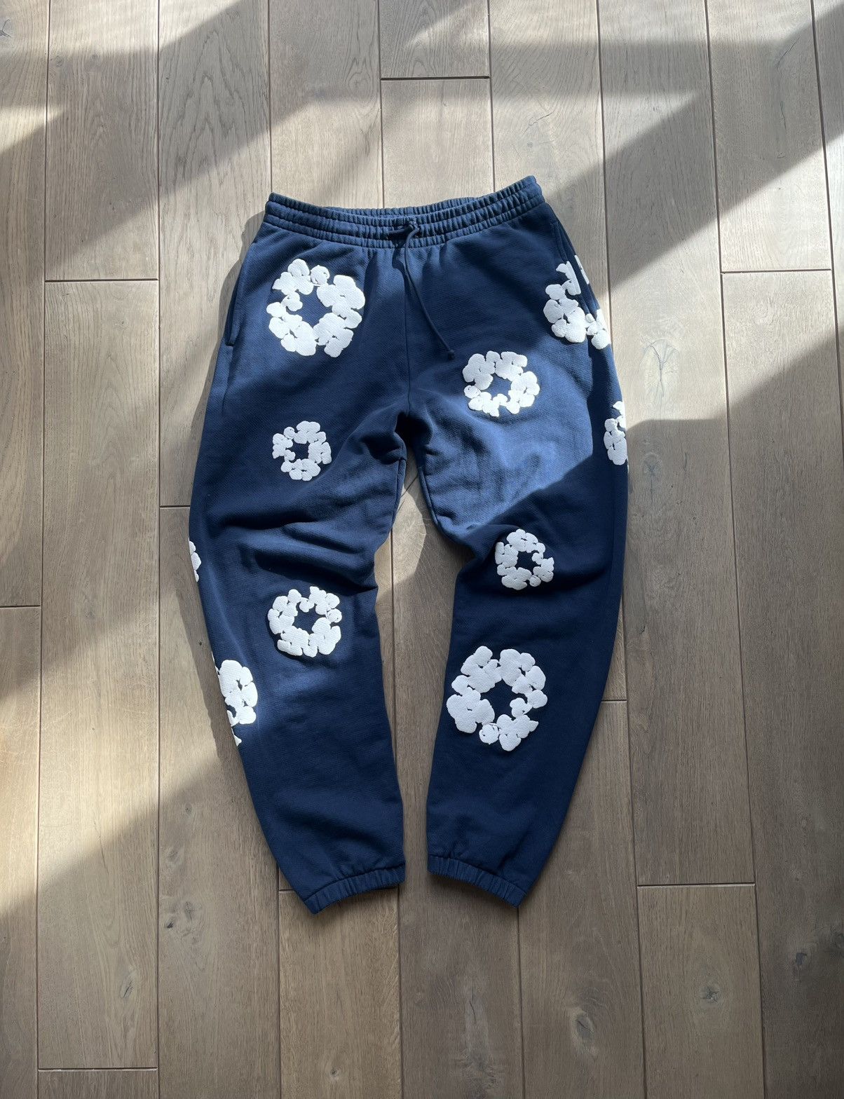 DENIM TEARS The Cotton Wreath Sweatpants Size US 33 - 1 Thumbnail