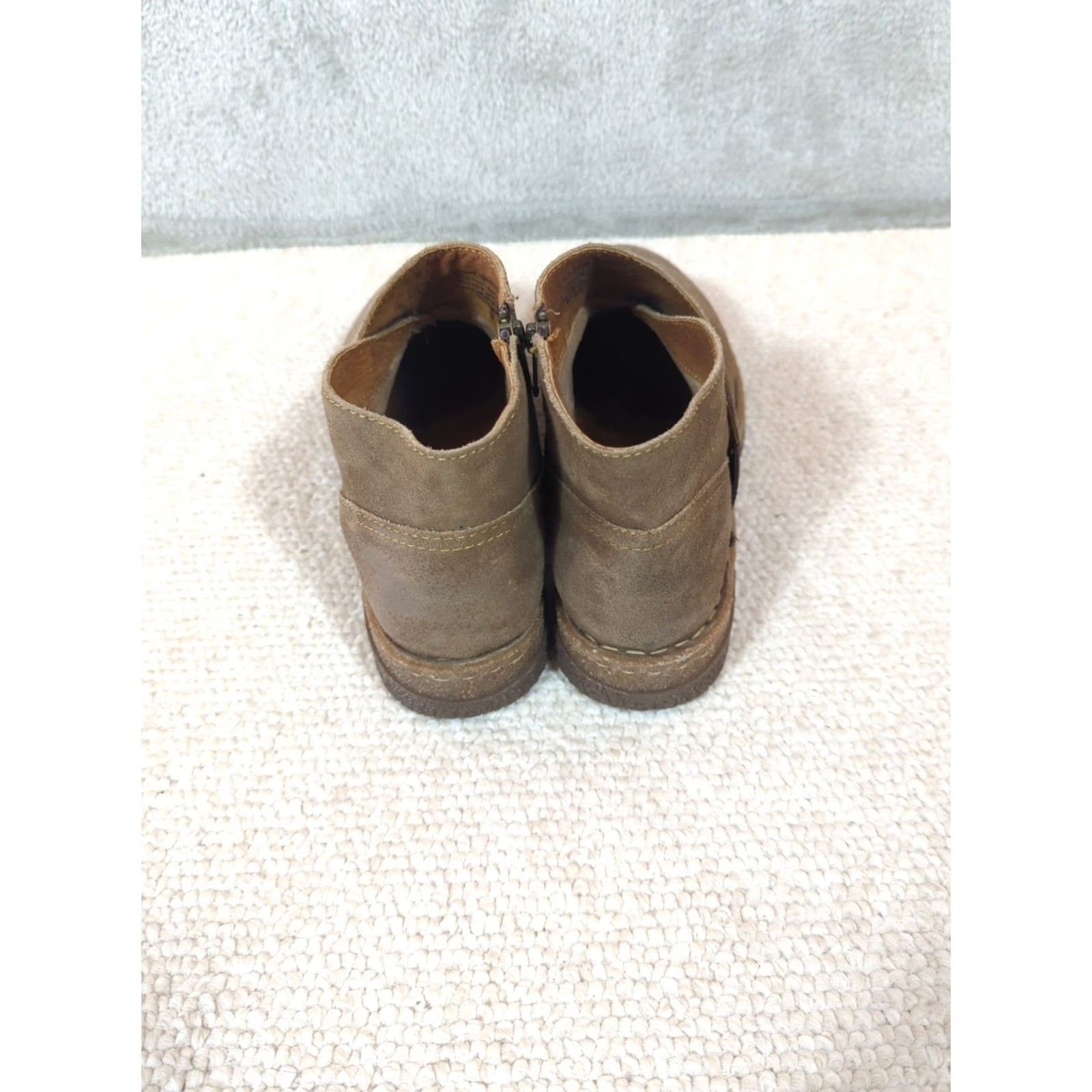 Born Børn Tora Crossover Ankle Boots Brown Suede Side Zip Women’s Size 10 Size US 10 / IT 40 - 3 Thumbnail