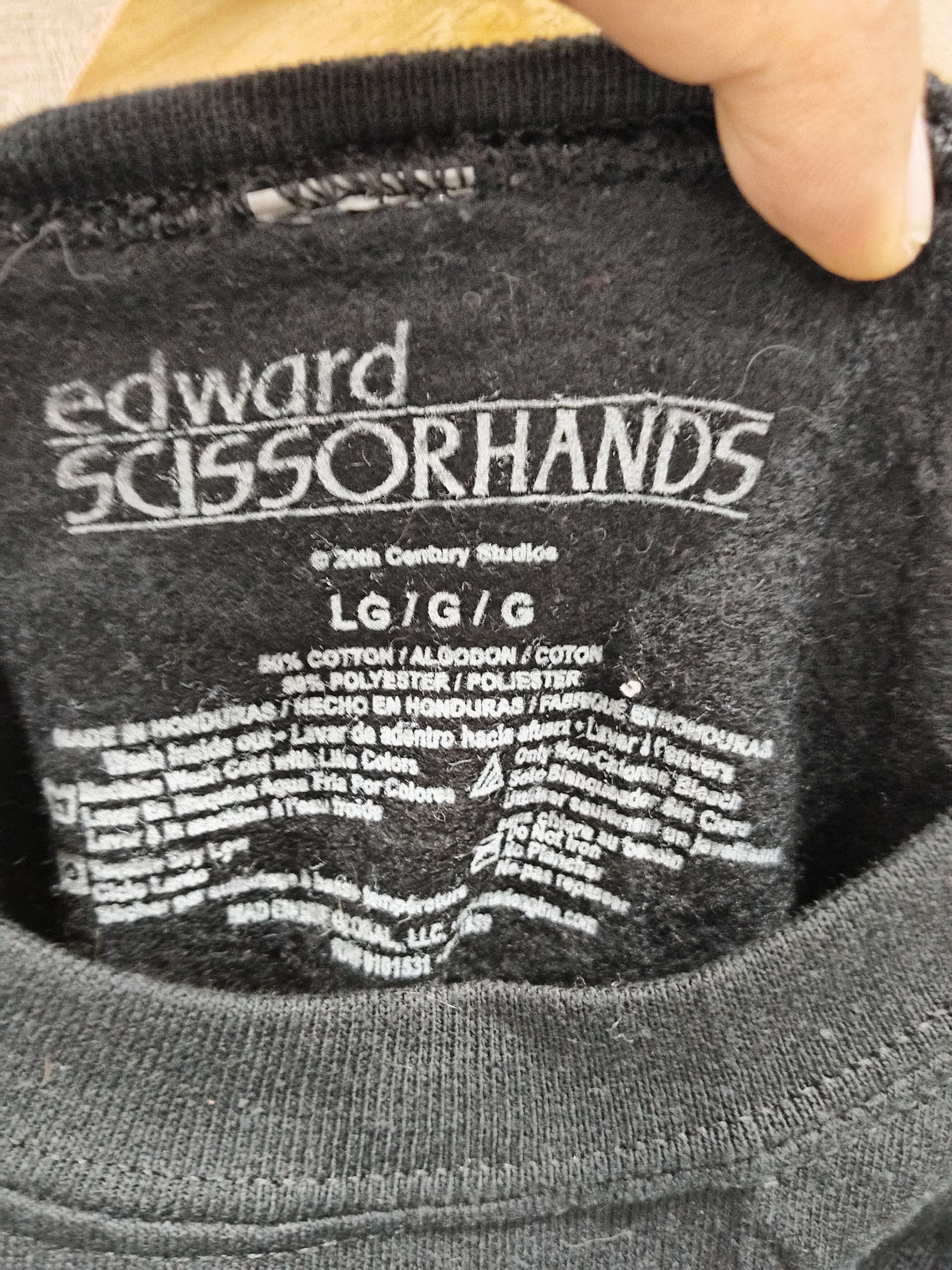 Other Vintage Y2K Edward Scissors hand Movie Sweatshirt Size US XL / EU 56 / 4 - 6 Thumbnail