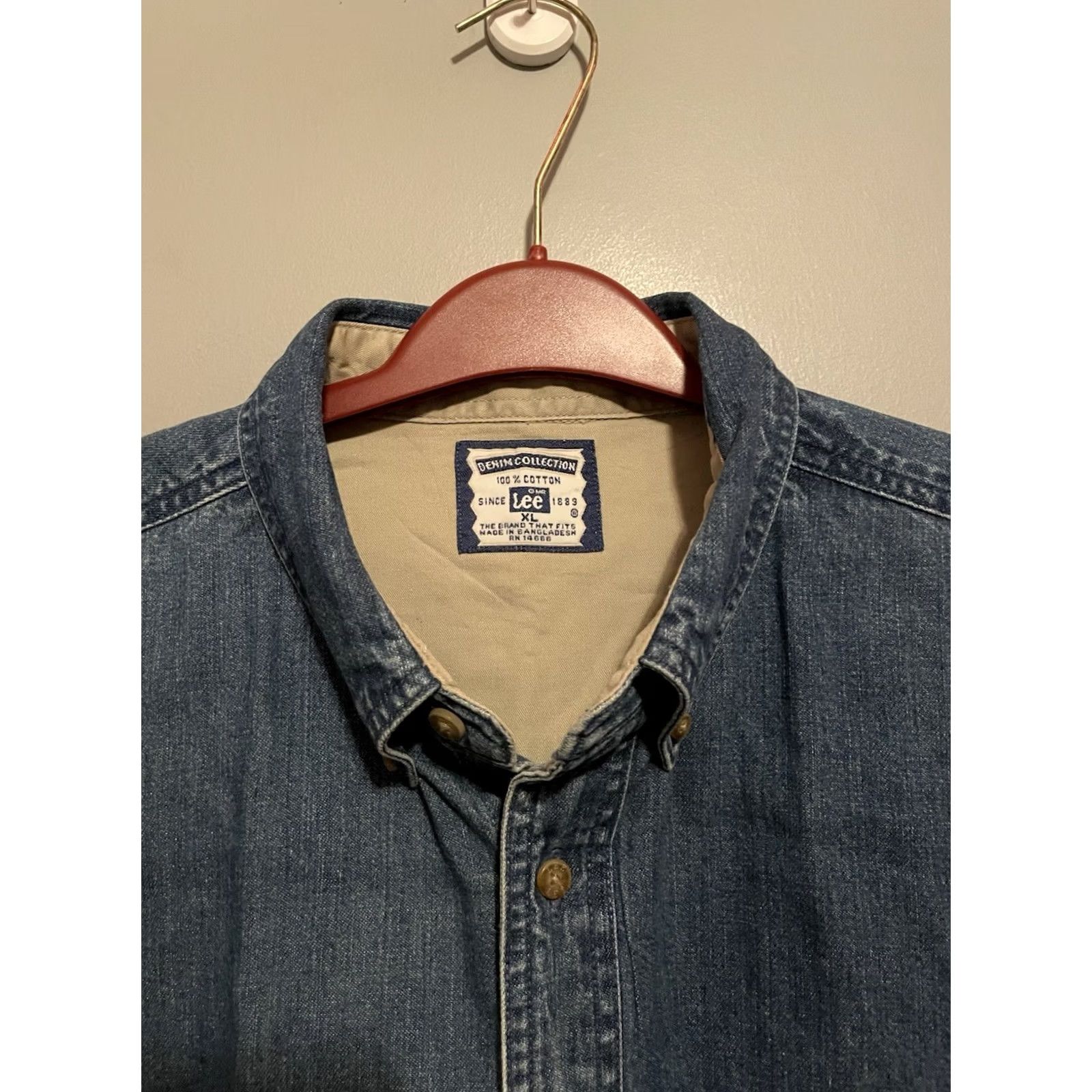 Lee VINTAGE Lee Denim Button-Up Shirt Mens XL Blue 90s Classic Oversized Relaxed Long Sleeve Collar Button-Down Casual Workwear Pockets Size US XL / EU 56 / 4 - 2 Thumbnail