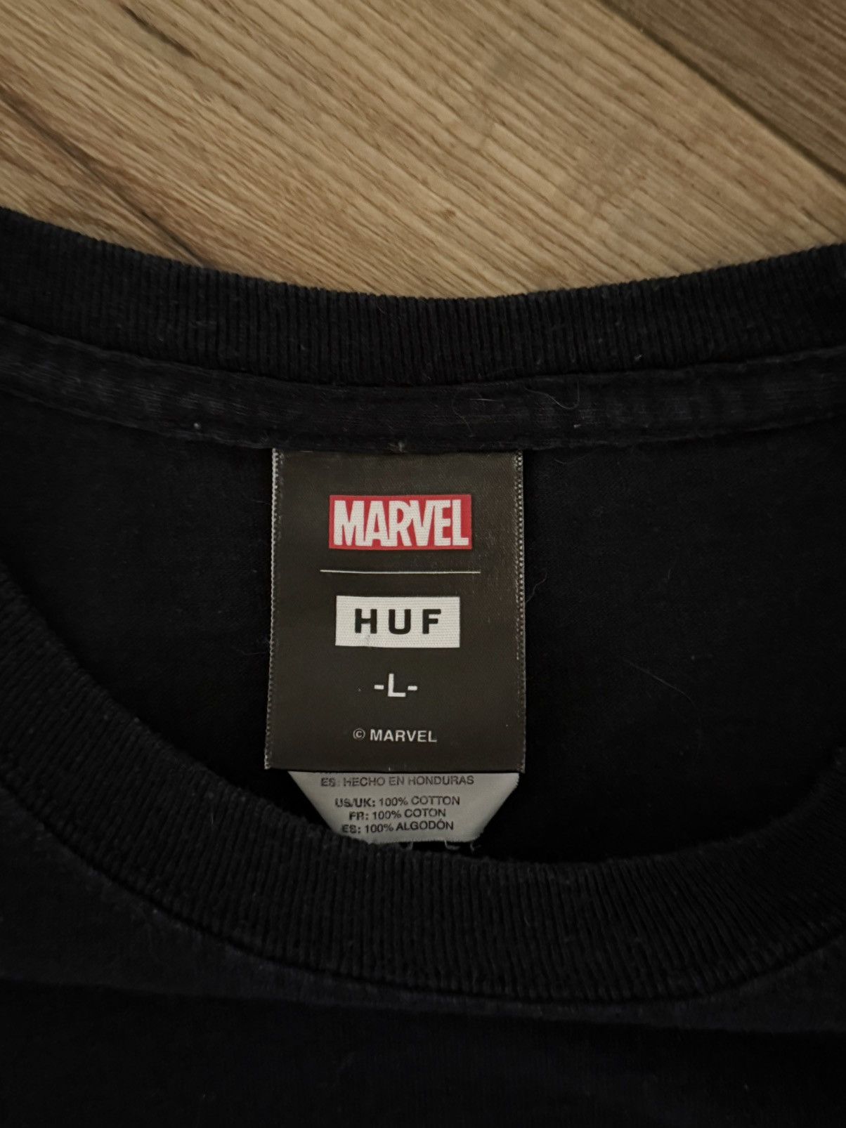 Huf × Marvel Comics Huf x Spiderman “Hangin’ out” Tee Size US L / EU 52-54 / 3 - 4 Thumbnail