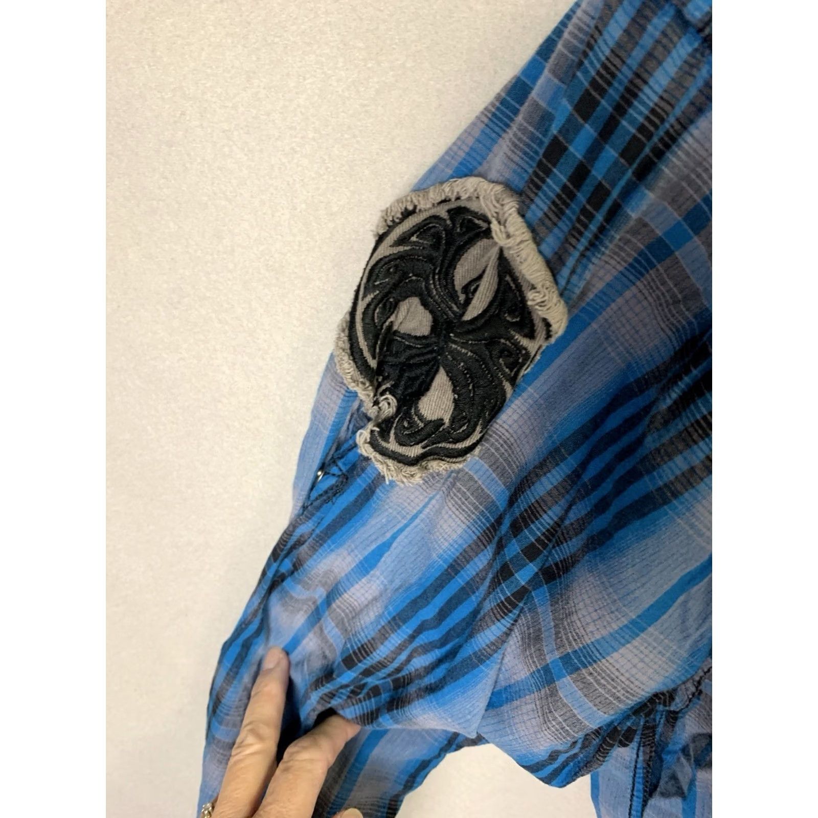 Roar Roar Benson Shirt Mens Large Blue Plaid Embroidered Zip Snap Button-Up Long Sleeve College Casual Vintage Style Fashion Grunge Rock 90s Mens Size US L / EU 52-54 / 3 - 3 Thumbnail
