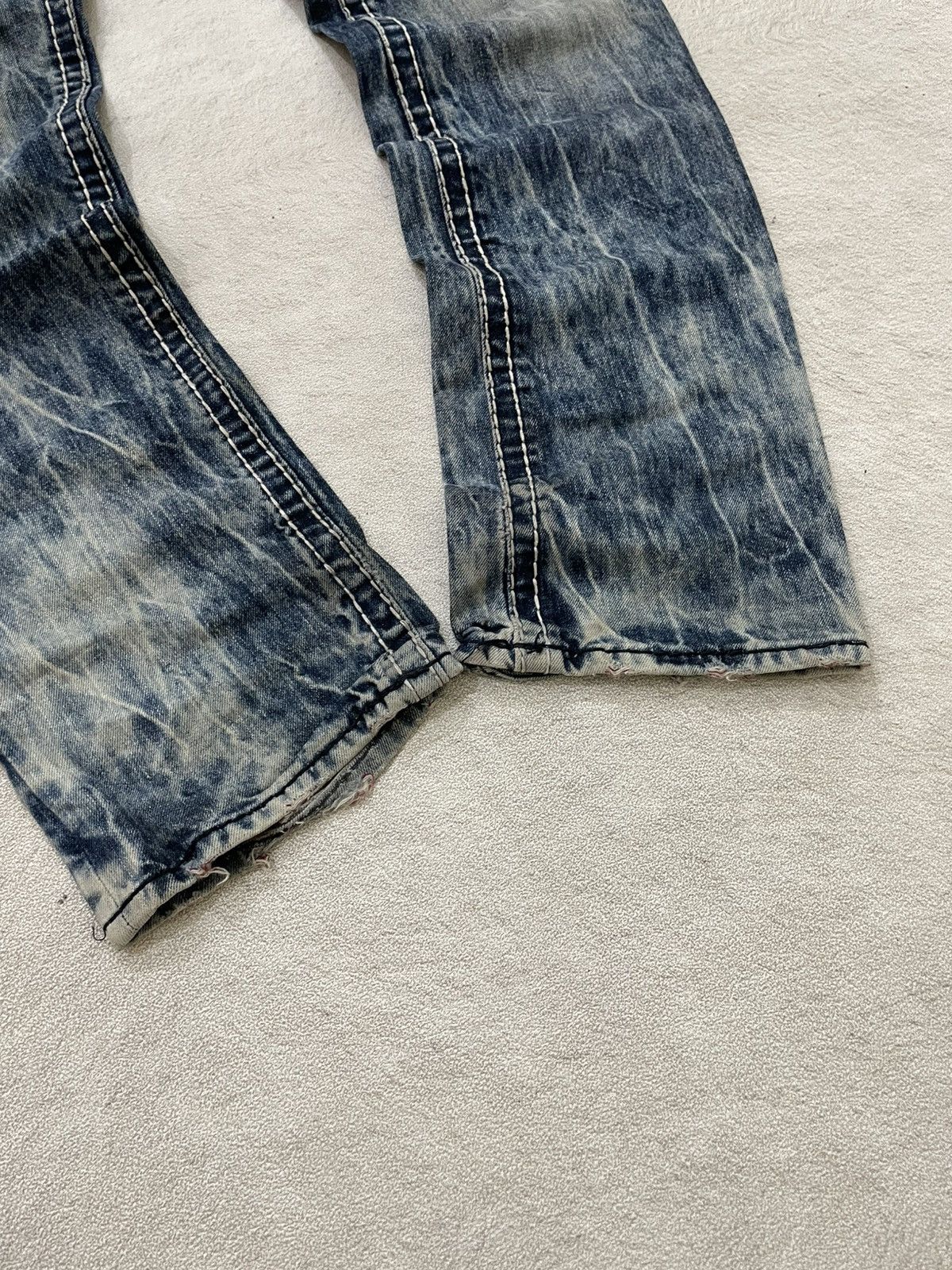 Japanese Brand 2000s Buckaro Heavy Distressed Denim Acid Wash Y2K Japan LGB Size US 34 / EU 50 - 3 Thumbnail