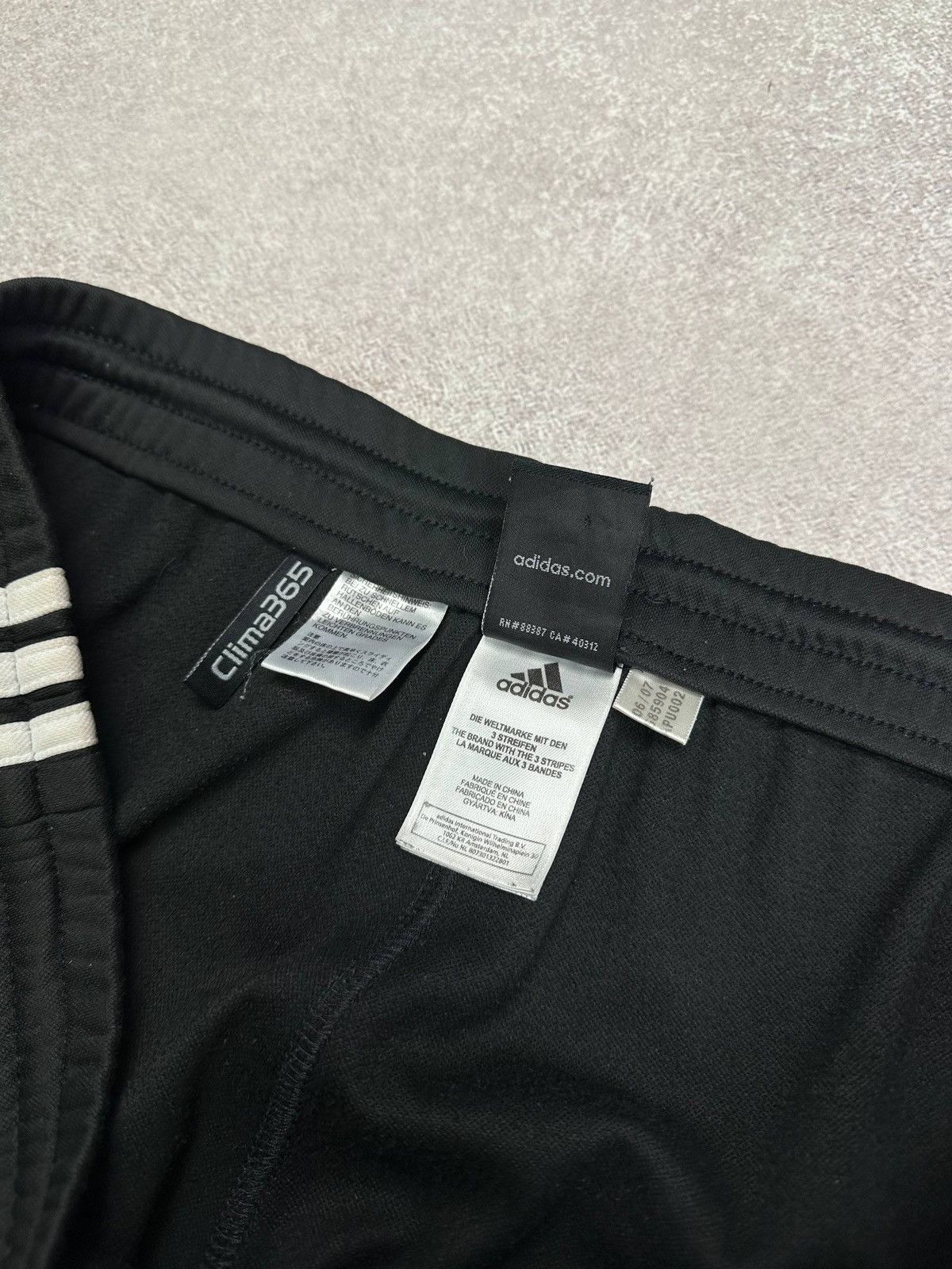 Adidas Vintage Adidas Liverpool Baggy Nylon Track Pants L Size US 34 / EU 50 - 7 Thumbnail