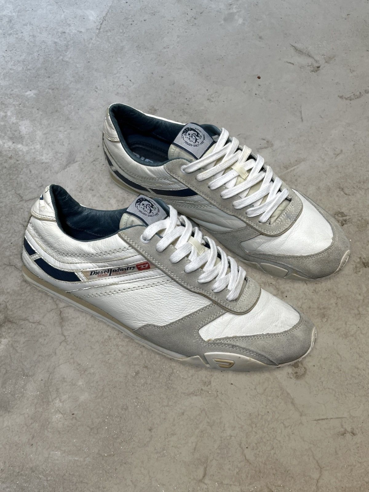 Diesel (SS10) RUN-AWAY LOW TOP Size US 10.5 / EU 43-44 - 3 Thumbnail