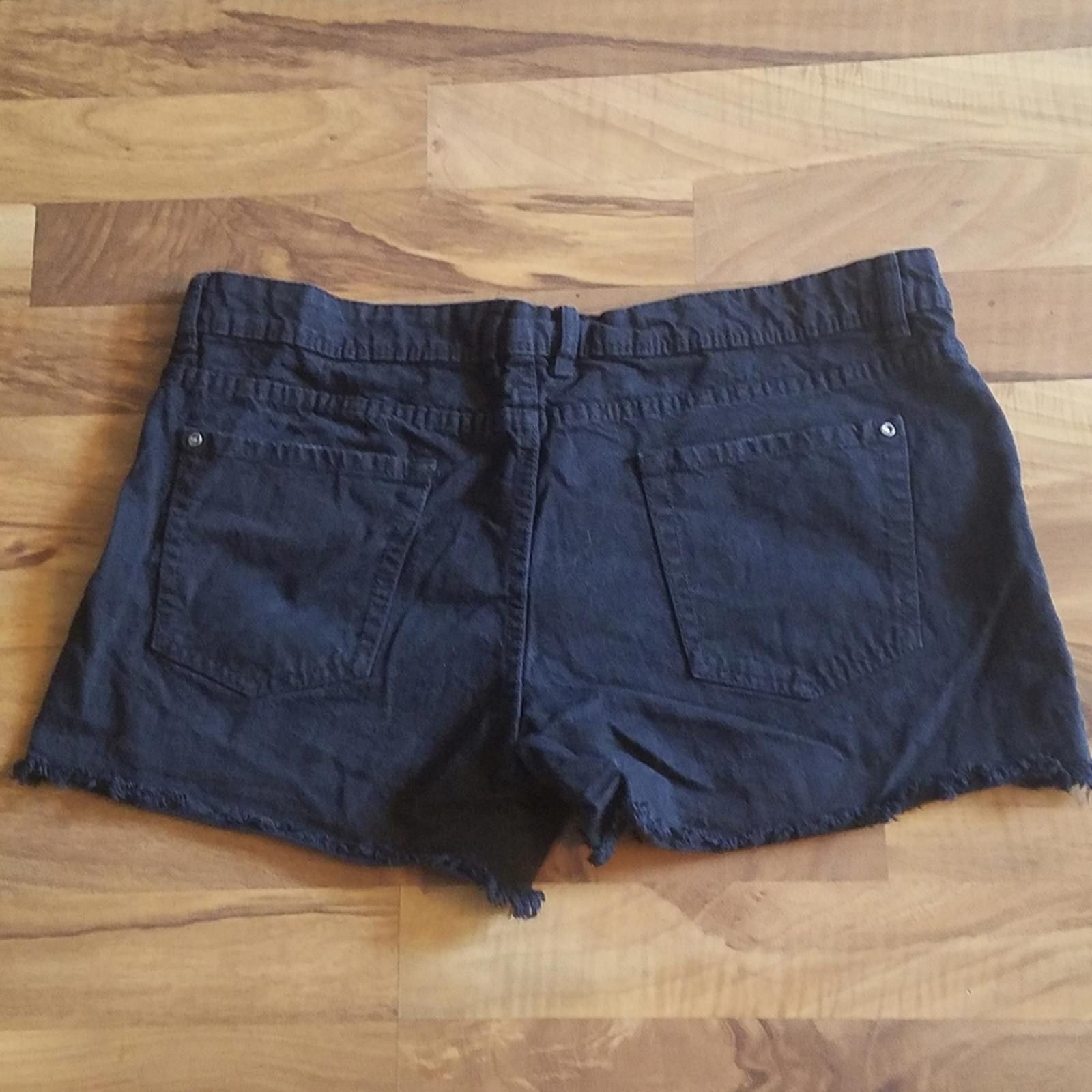 Designer Esmara Black Denim Shorts Size 16 Size 38" / US 16 / IT 52 - 2 Thumbnail