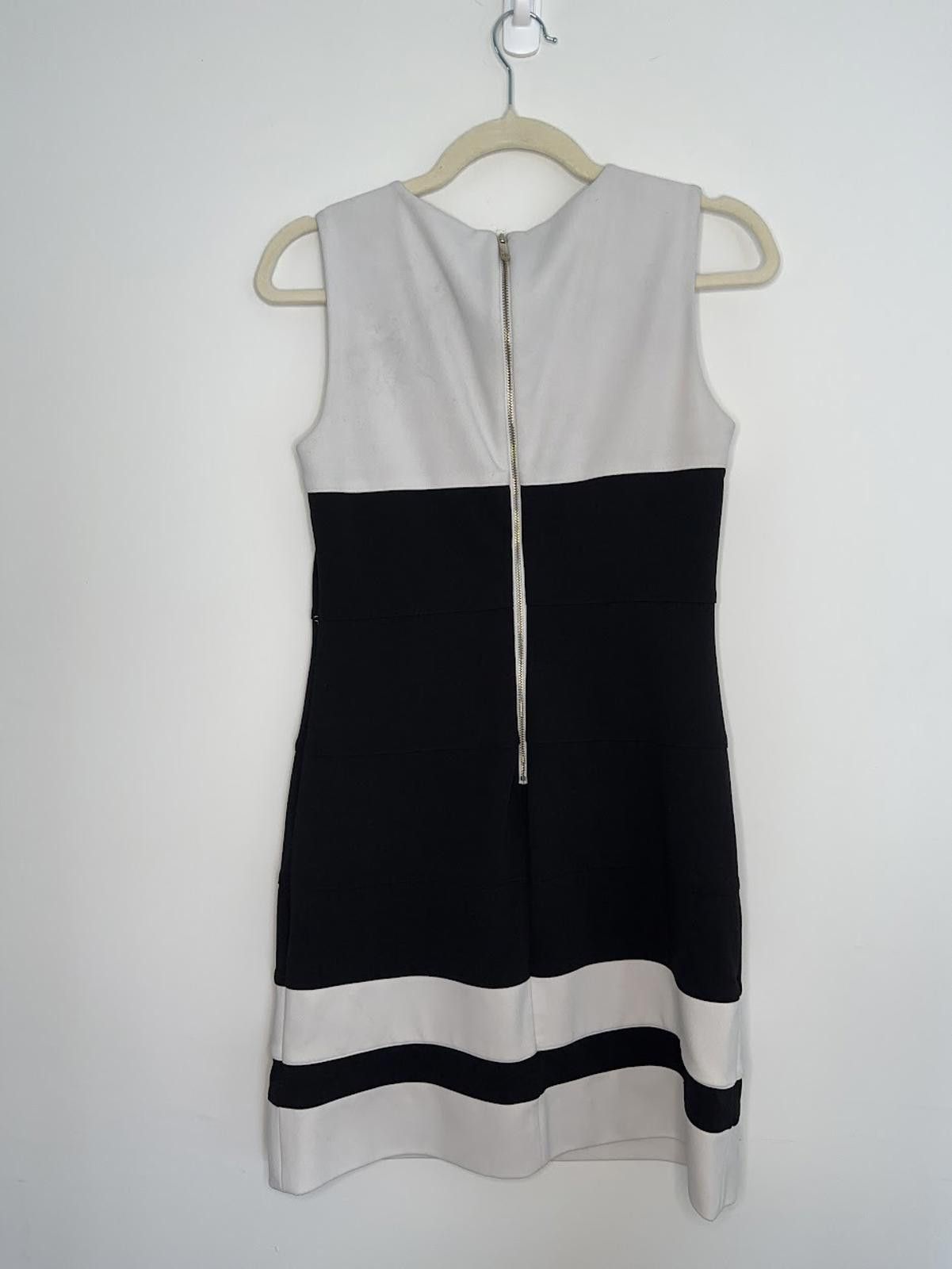 Tommy Hilfiger Tommy Hilfiger Black & White Contrast Dress - Sz. 2 Size XS / US 0-2 / IT 36-38 - 2 Thumbnail
