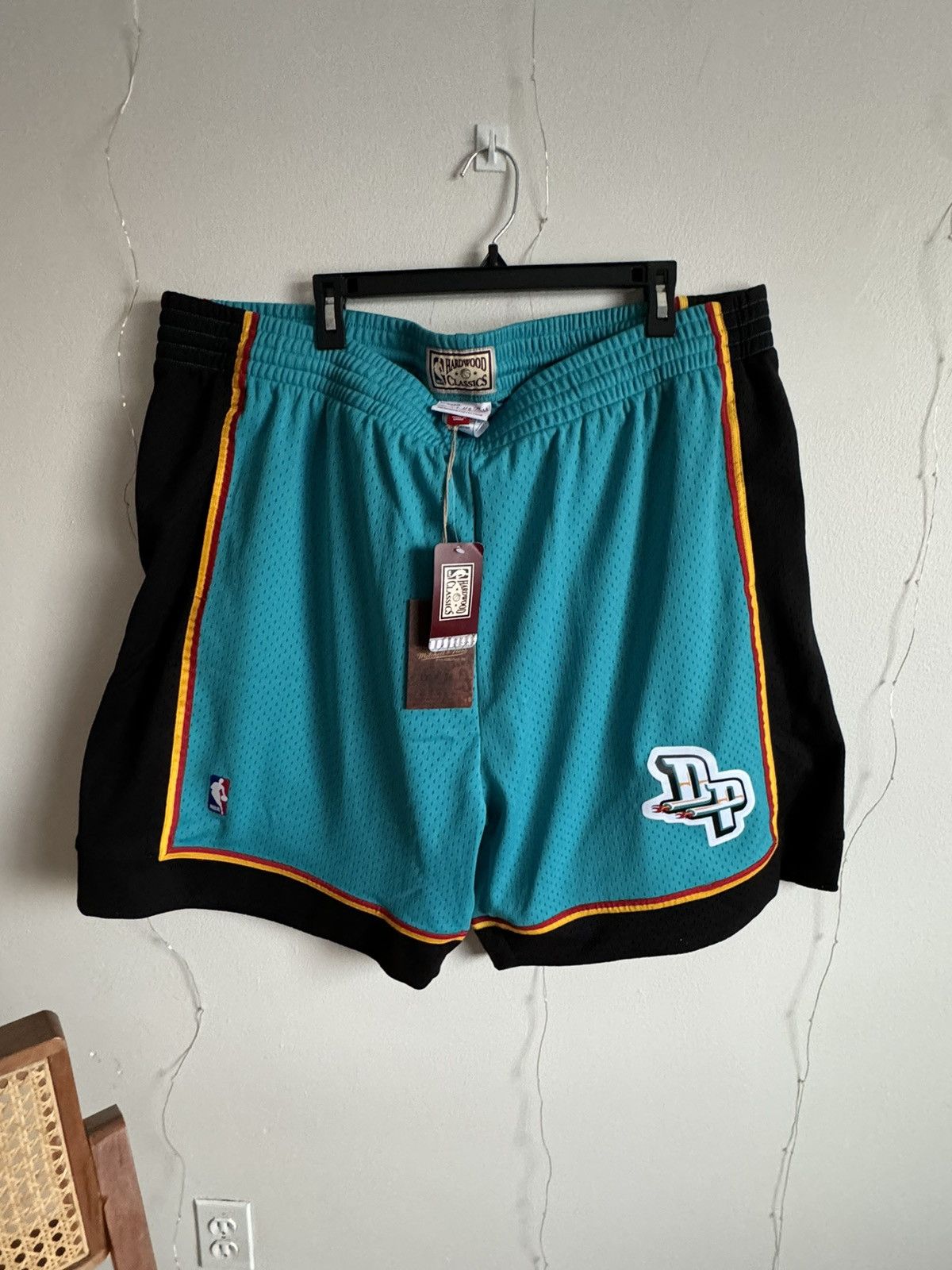 image of Mitchell Ness Mitchell And Ness Shorts Detroit Pistons 4Xl in Teal, Men's (Size 44)