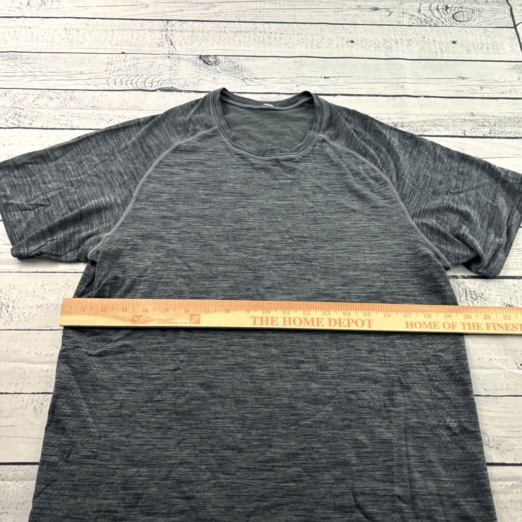 Lululemon Lululemon Metal Vent Tech Short Sleeve Shirt Men's L Gray T-Shirt Athletic Running & Gym Breathable Lightweight Size US L / EU 52-54 / 3 - 3 Thumbnail
