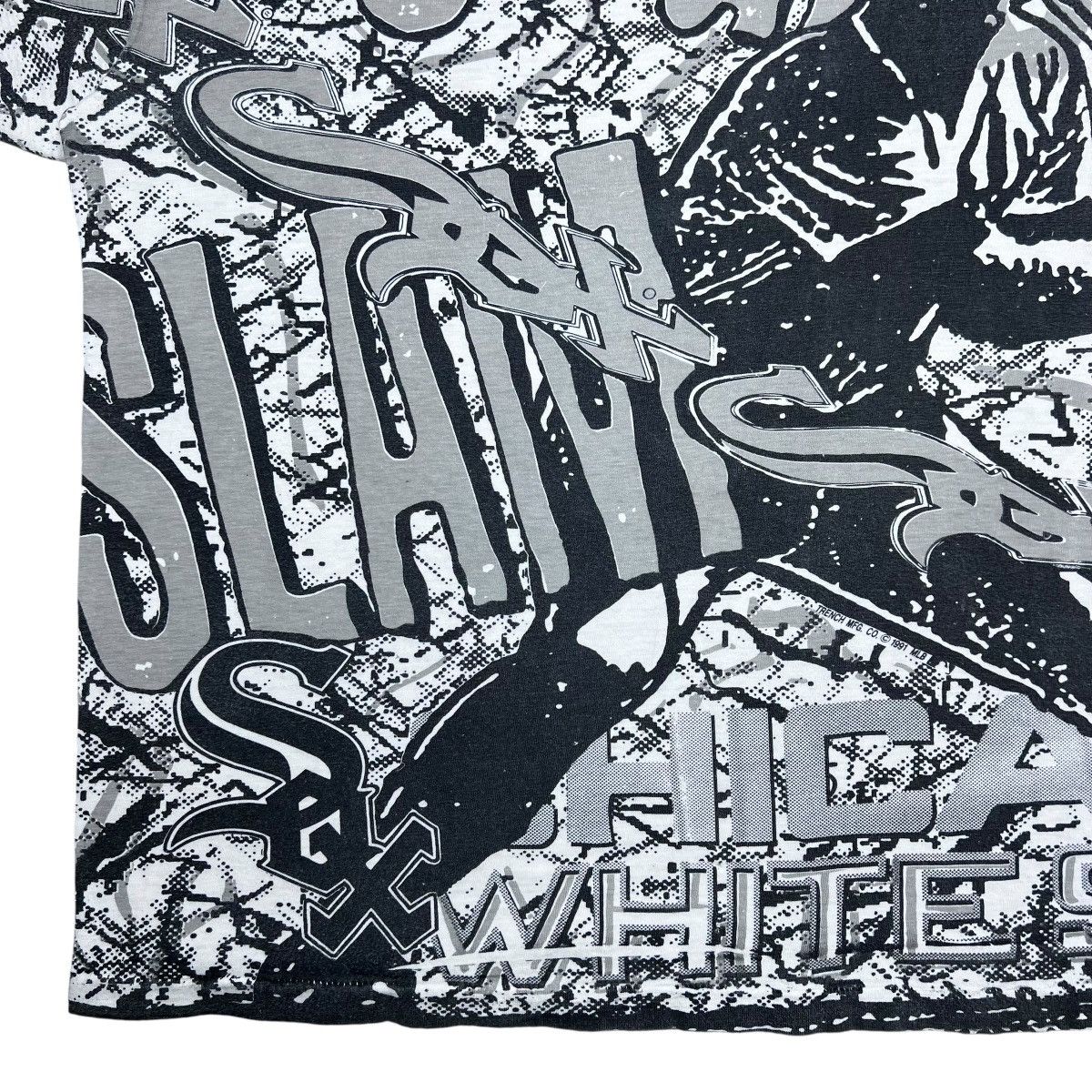 MLB Vintage 1991 MLB Chicago White Sox All Over Print Trench Tee Size US L / EU 52-54 / 3 - 9 Thumbnail
