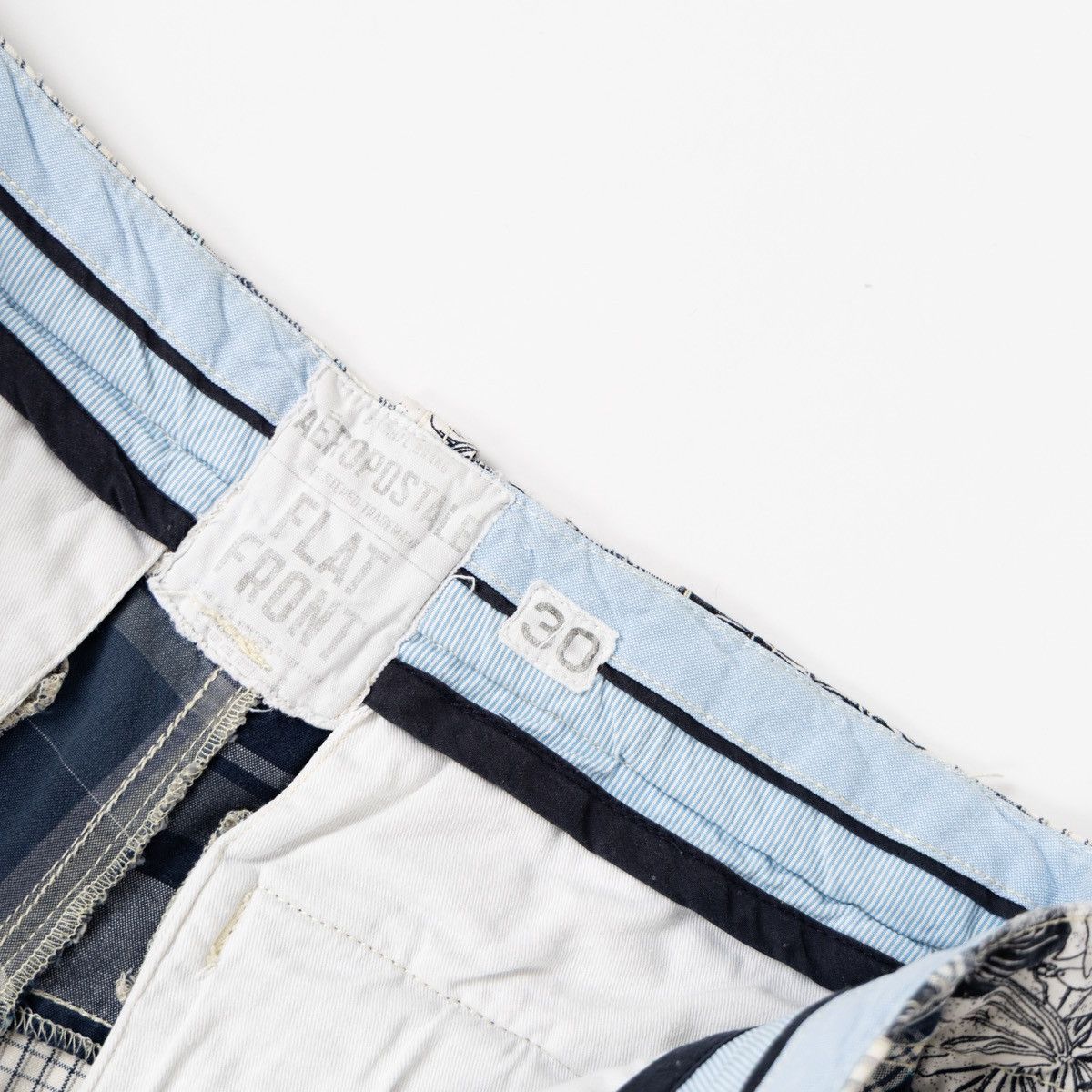 Aeropostale Aeropostale Mens Patchwork Plaid Floral Shorts Blue White Size US 30 / EU 46 - 6 Thumbnail