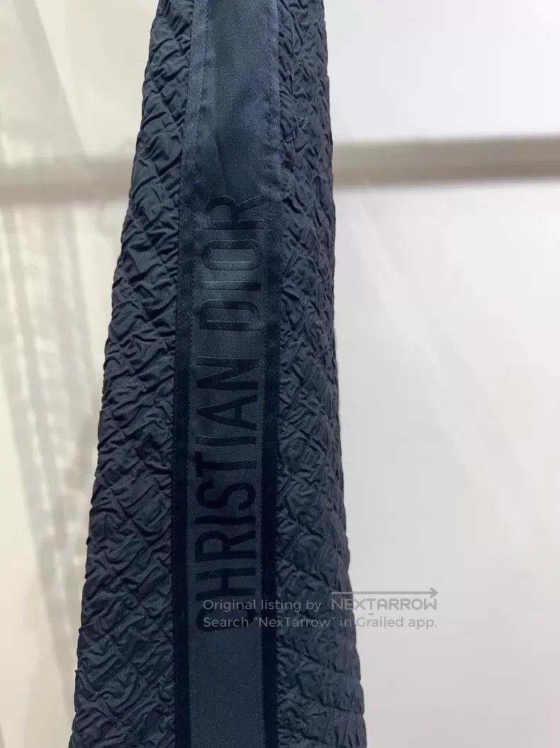 Dior Dior Black relief pleated skirt Size 24" / US 00 / IT 34 - 4 Thumbnail