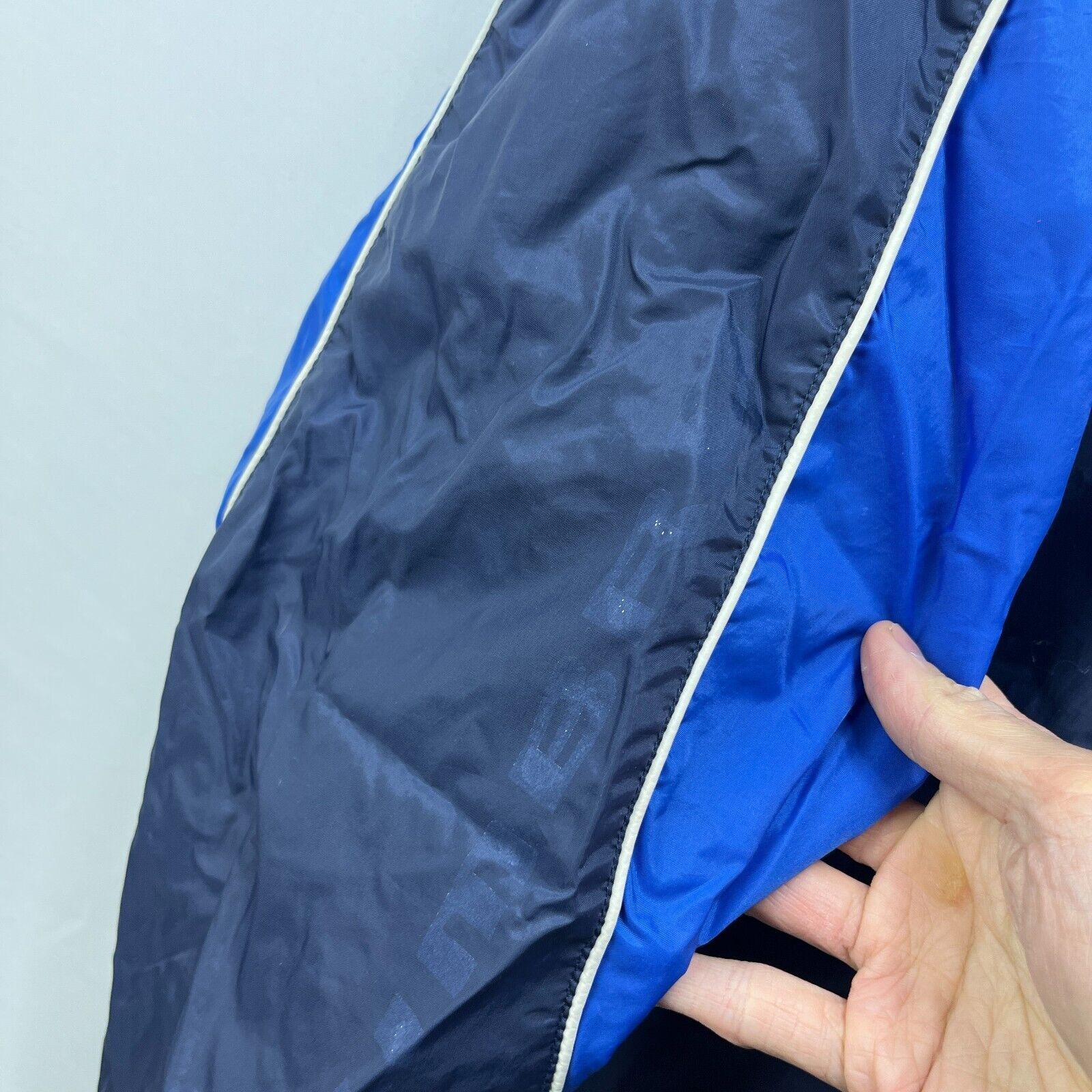 Umbro × Vintage Vintage Umbro Windbreaker Jacket Large Tracksuit Soccer Size US L / EU 52-54 / 3 - 10 Thumbnail