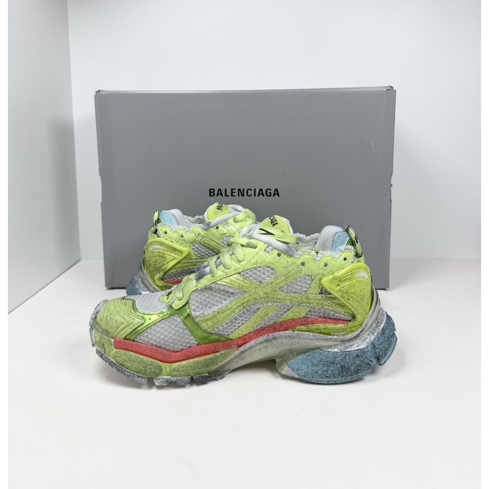 Balenciaga Size 39EU/6US - Balenciaga Runner Marathon Unreleased Size US 6 / EU 39 - 6 Thumbnail