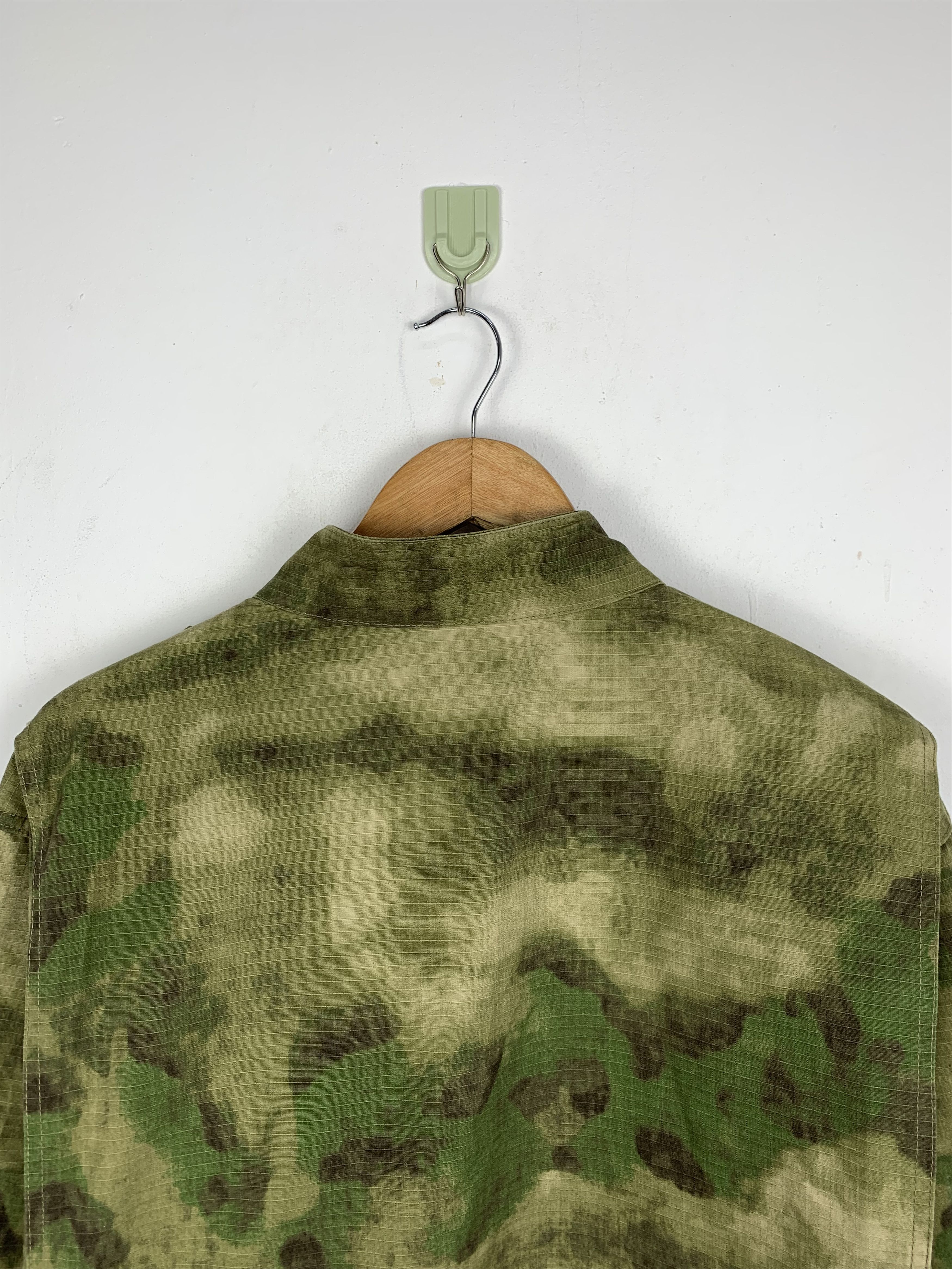 Vintage Vintage 70s Military Army Combat Camo Jacket J1460 Size US L / EU 52-54 / 3 - 4 Thumbnail