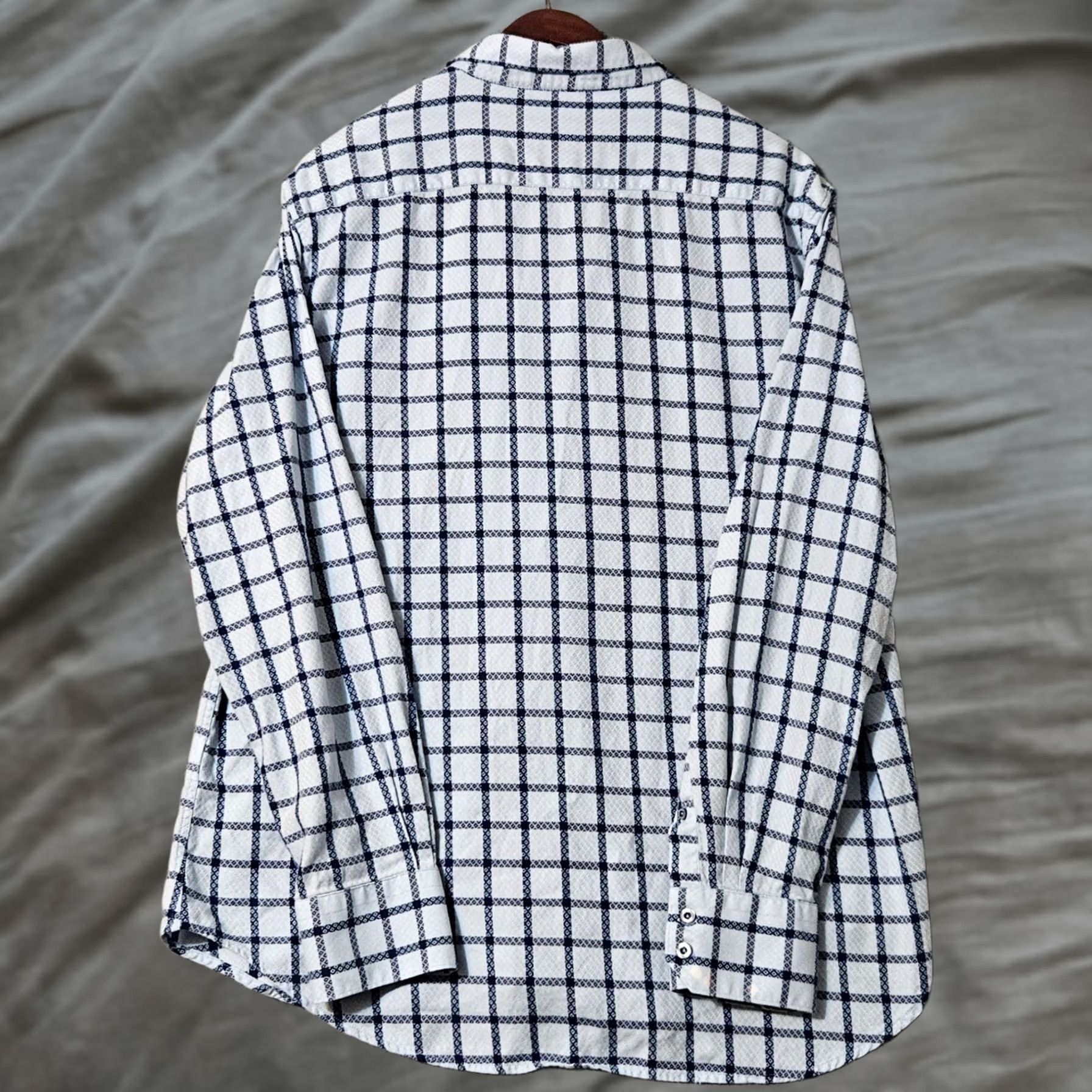 Robert Graham Robert Graham Blue Paisley Checkered Button Up Shirt Men's XL Flip Cuff Size US XL / EU 56 / 4 - 1 Thumbnail