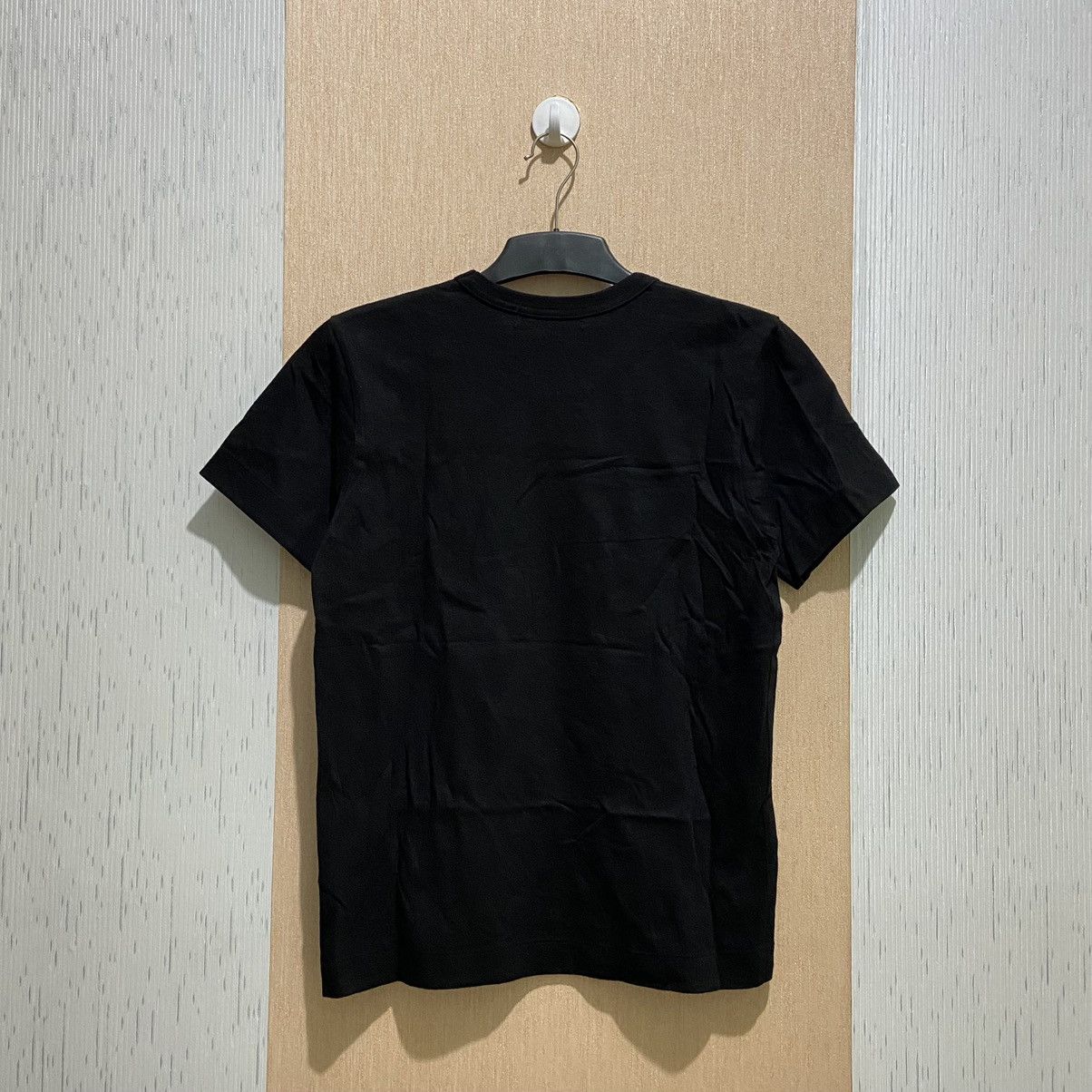 Comme des Garcons COMME des GARCONS PLAY Inverted Heart Logo T-Shirt Size L / US 10 / IT 46 - 2 Thumbnail