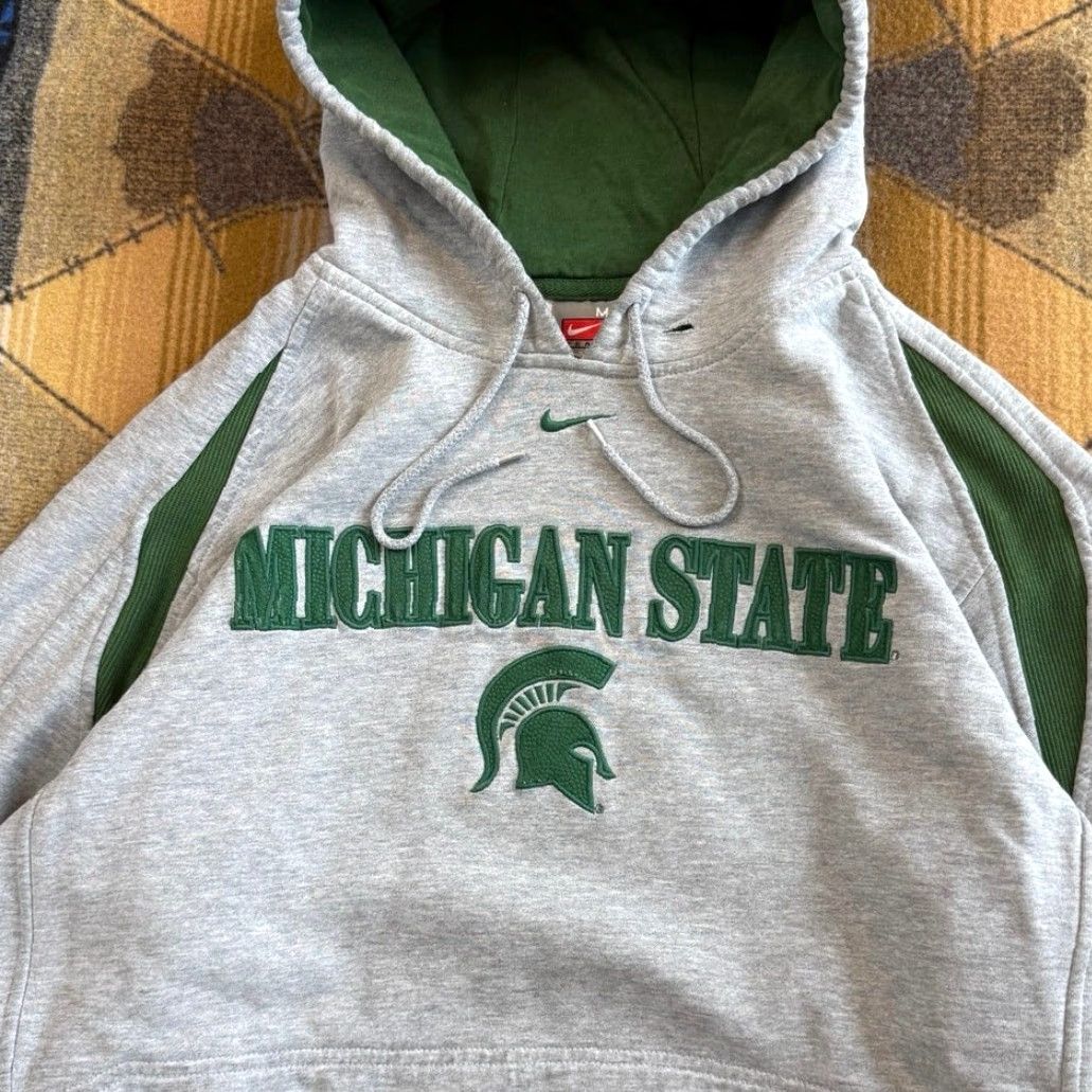 Nike VINTAGE Nike Michigan State Spartans Center Swoosh Hoodie Sweatshirt M Gray Men Pullover Long Sleeve Drawstring 90s Y2K College University Sports Size US M / EU 48-50 / 2 - 2 Thumbnail