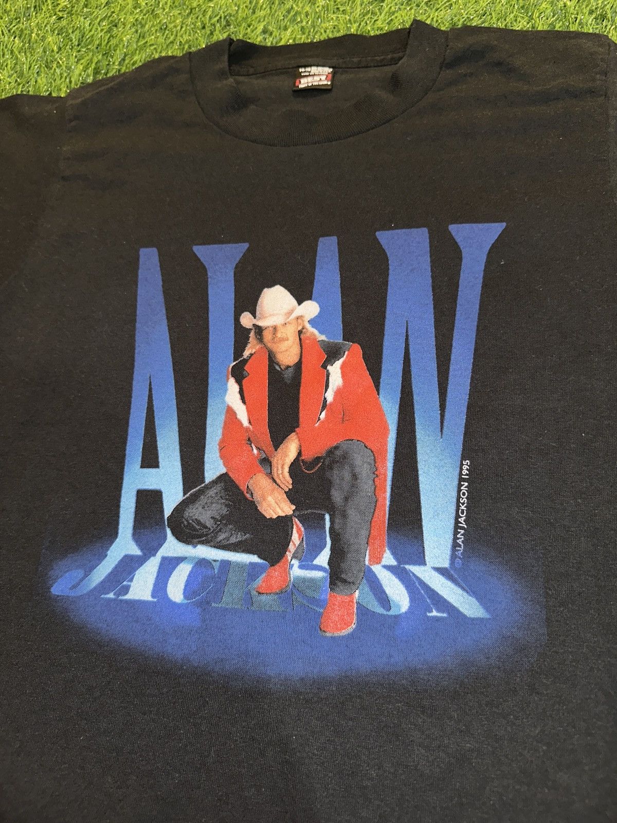 Vintage Vintage alan jackson 1995 concert tour tee shirt size 14-16 Size US S / EU 44-46 / 1 - 3 Thumbnail