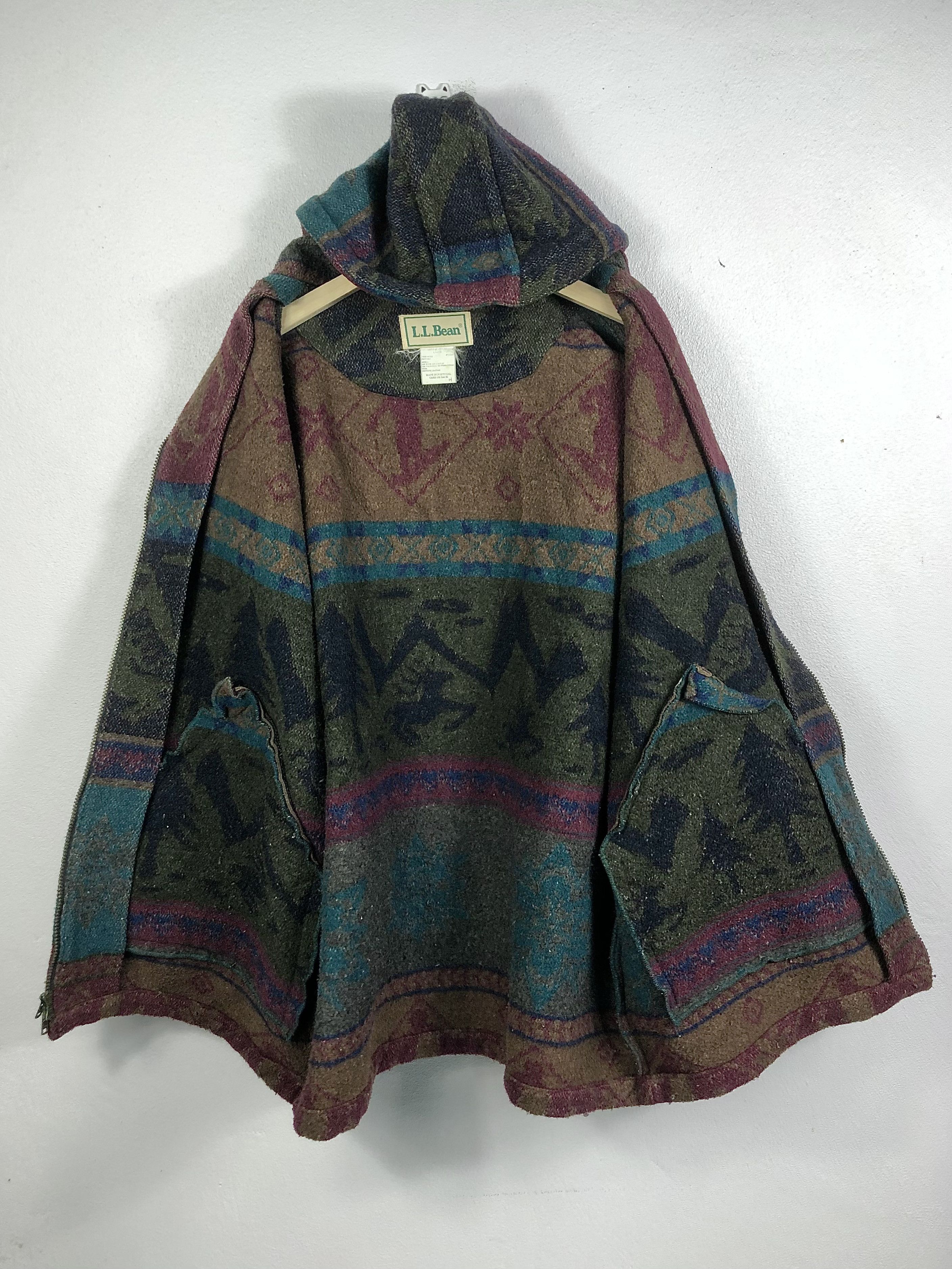 L.L. Bean Vintage L.L. Bean Ski Navajo Aztec Hooded Wool Jacket Winter Size US L / EU 52-54 / 3 - 9 Thumbnail