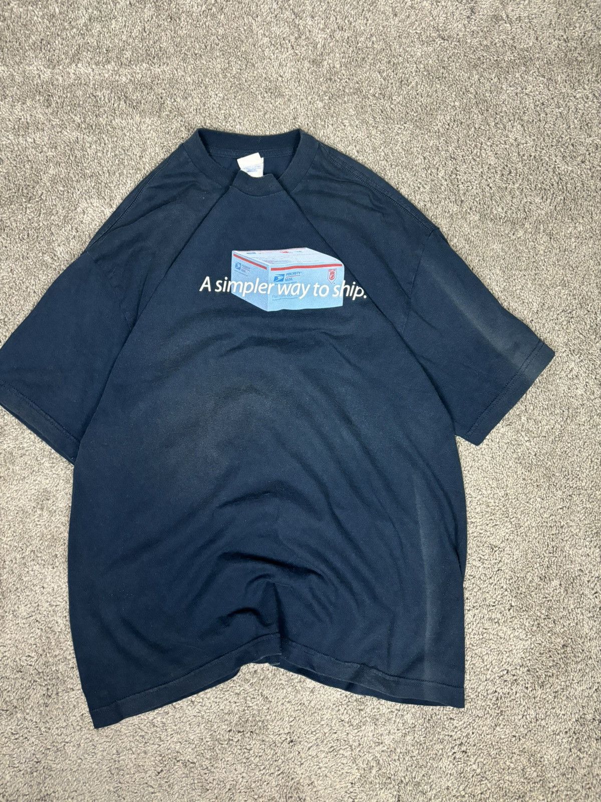 Vintage Vintage 90s usps priority mail flat rate promo tshirt Size US XL / EU 56 / 4 - 1 Thumbnail
