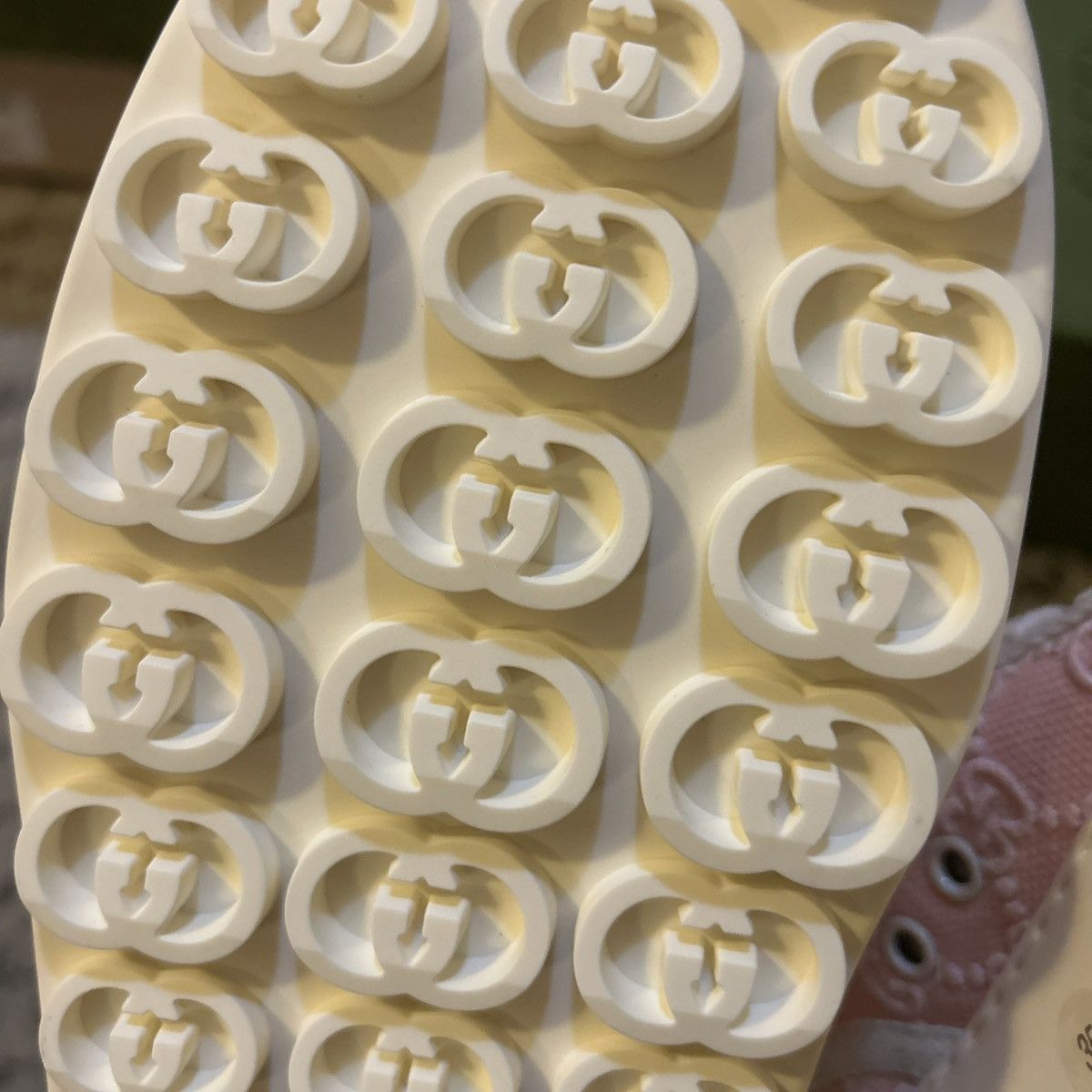 Gucci Gucci Tennis 1977 Pink GG Logo Embroidery Low Top Sneaker Size US 5 / IT 35 - 6 Thumbnail