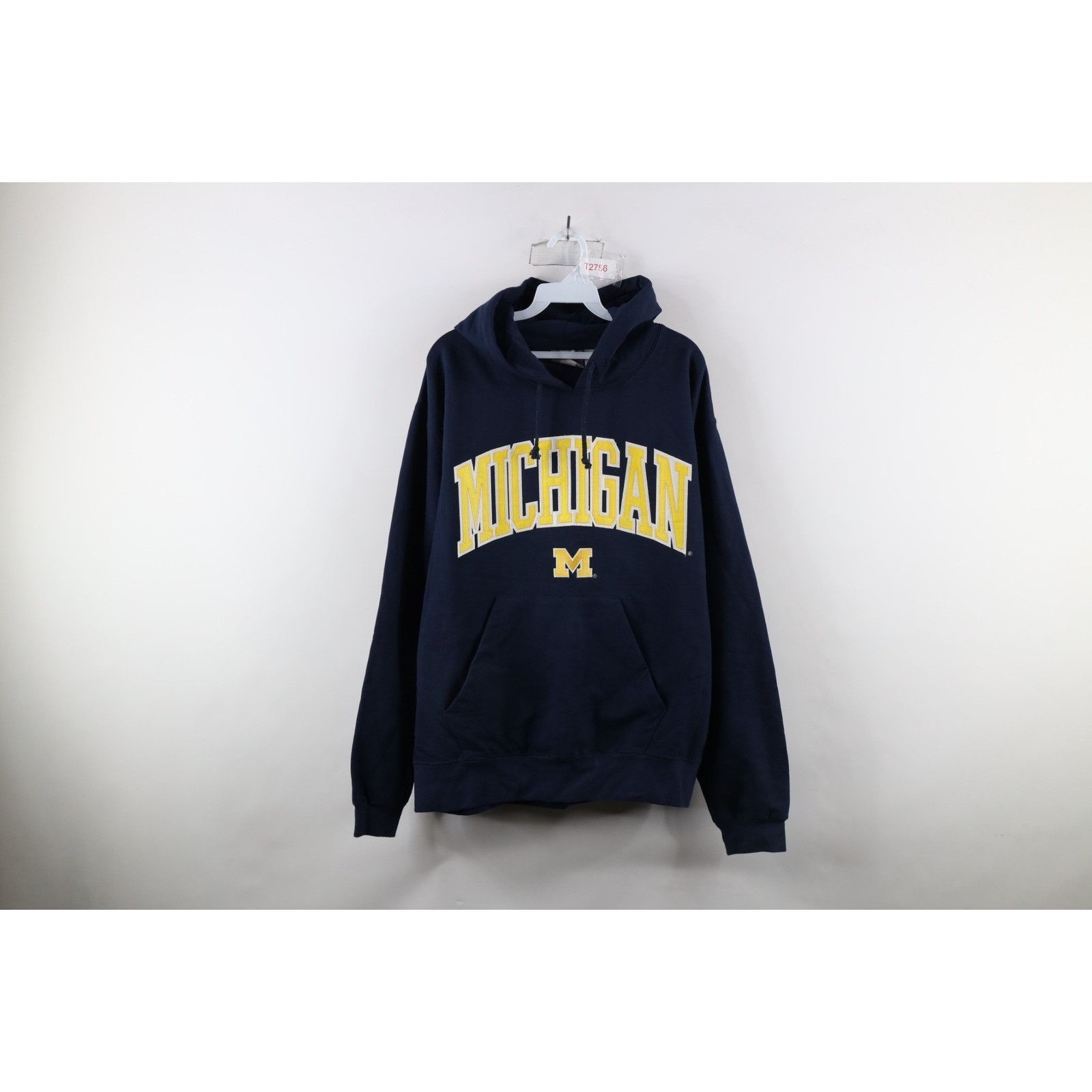 Vintage Vintage Distressed Block Letter University Michigan Hoodie Size US L / EU 52-54 / 3 - 1 Thumbnail