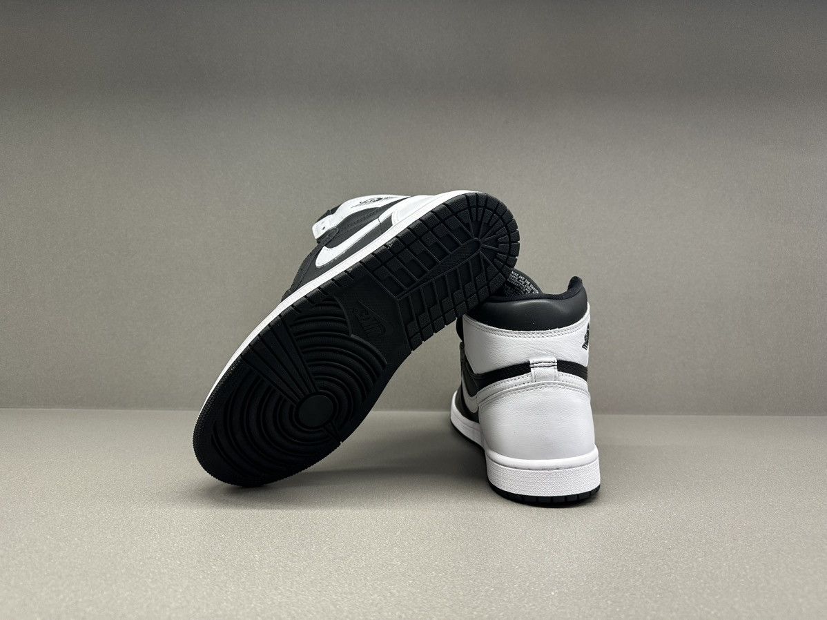 Jordan Brand Jordan 1 Retro High OG Black White Size US 11 / EU 44 - 9 Thumbnail