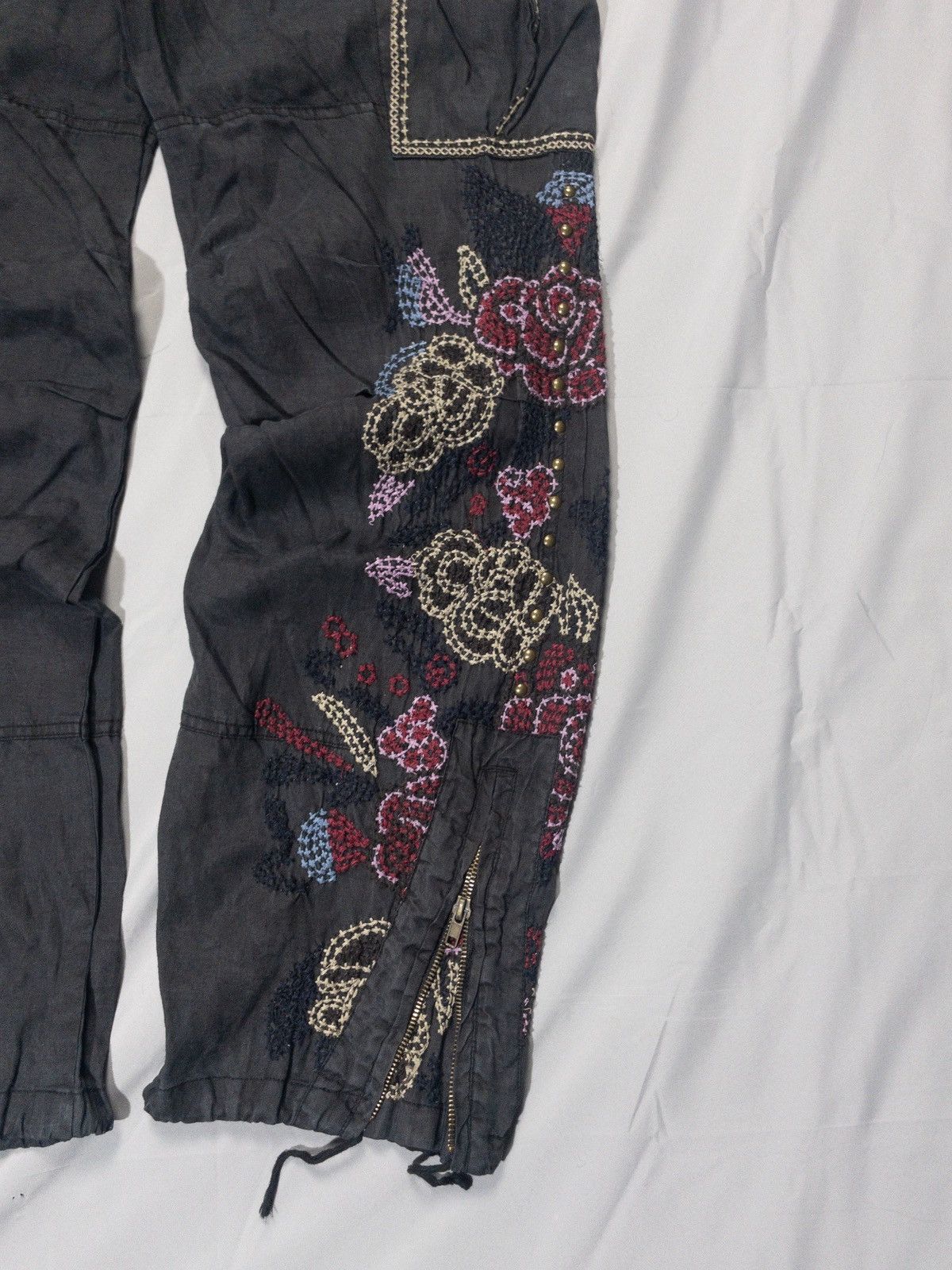 Vintage Floral Embroidered Adjustable Cargo Pants with Ankle Zips Size US 34 / EU 50 - 6 Thumbnail