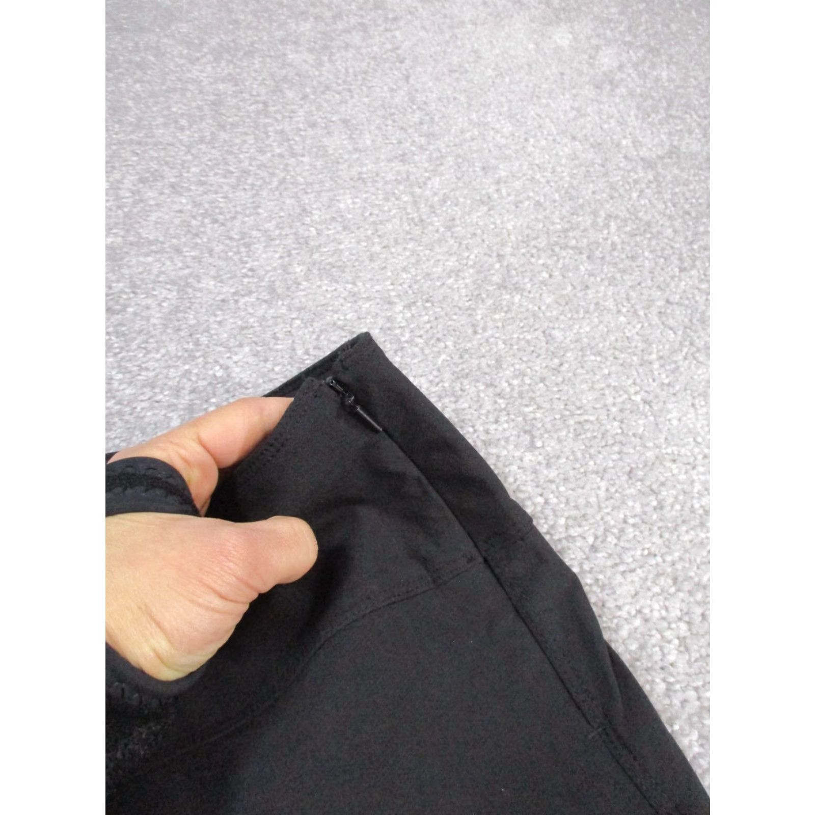 Athleta VINTAGE Athleta Pants Womens 6 Wander Slim Ankle Black Hiking Size 28" / US 6 / IT 42 - 4 Thumbnail