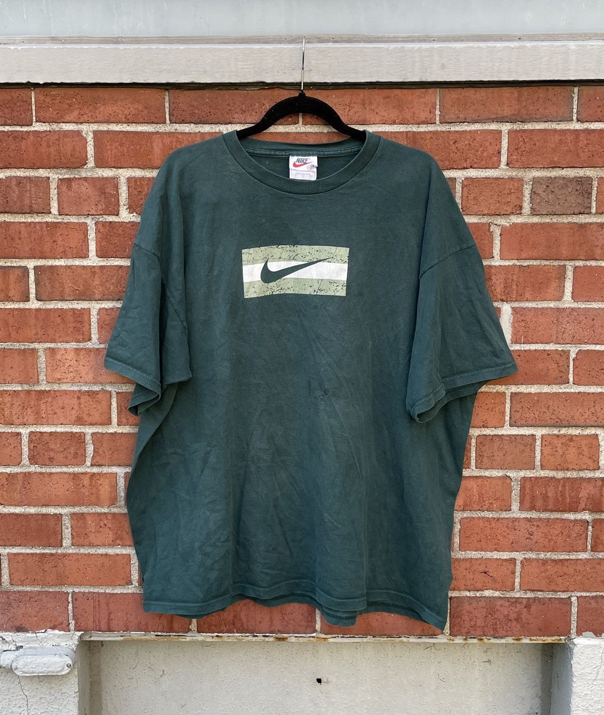 Nike Vintage 90s Nike White Tag Medium Swoosh Graphic T Shirt Size US XXL / EU 58 / 5 - 1 Thumbnail