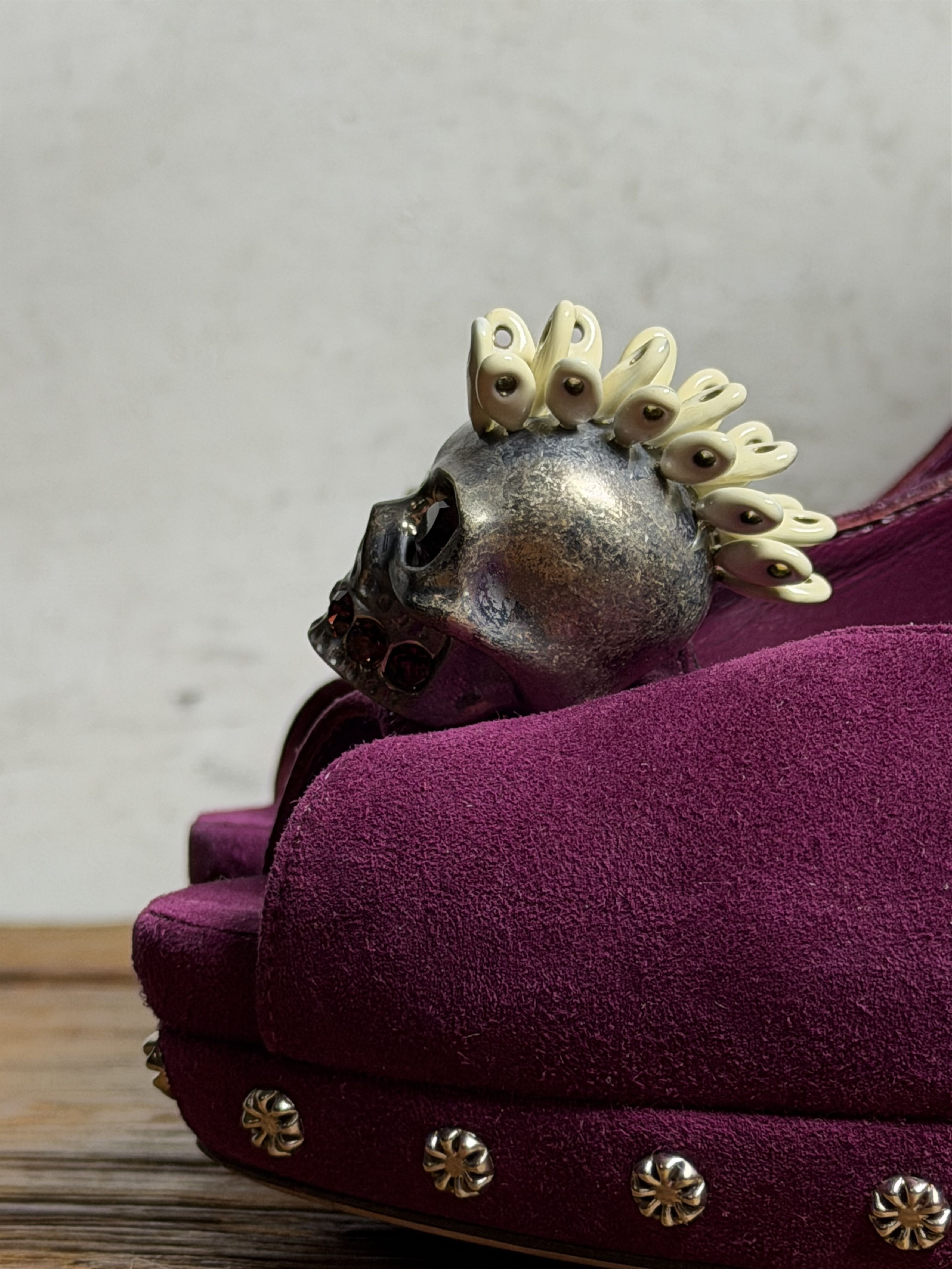 Alexander McQueen Alexander McQueen Purple Suede Embellished Skull Pumps Size US 10 / IT 40 - 7 Thumbnail