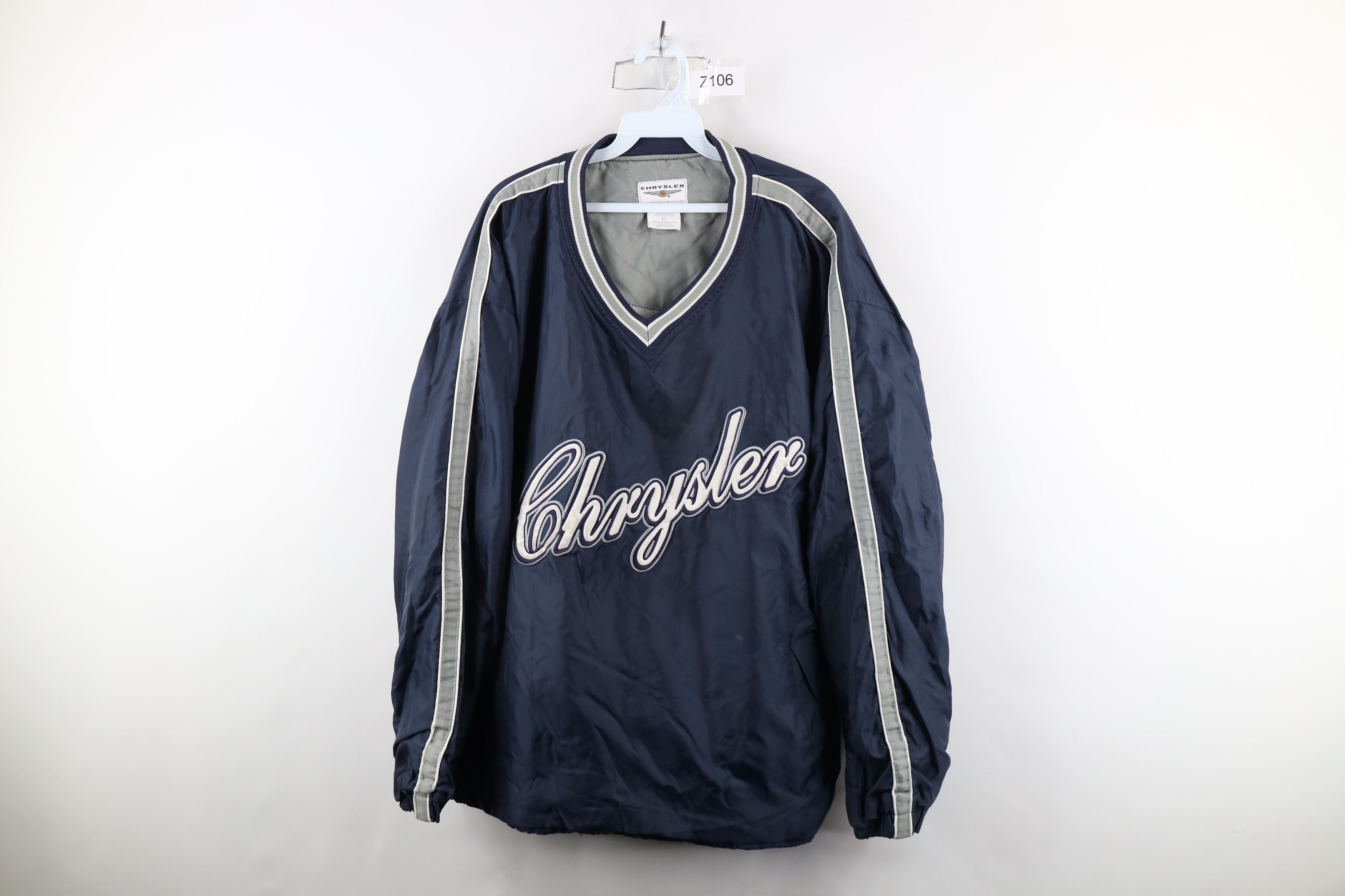 Vintage Vintage Y2K 2005 Out Script Chrysler Car Windbreaker Jacket Size US XL / EU 56 / 4 - 1 Thumbnail