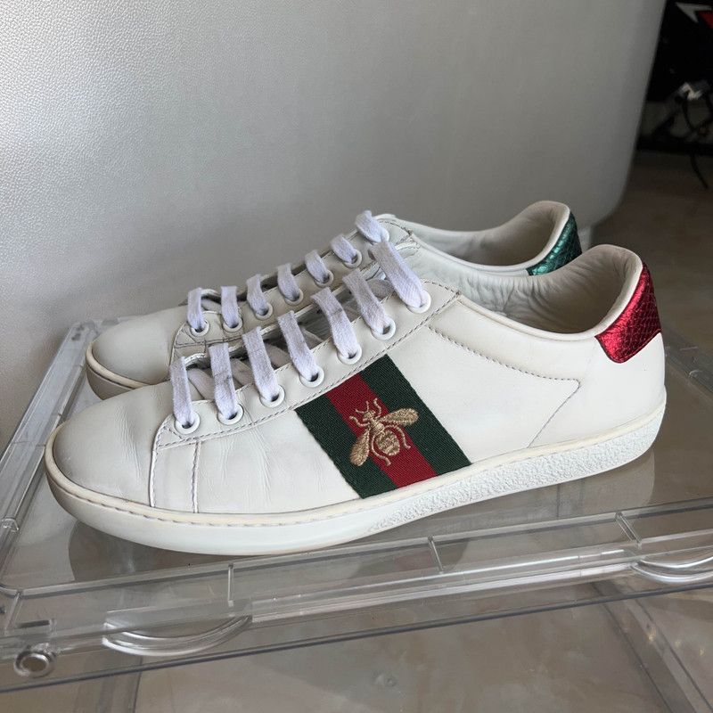 Gucci Gucci ACE Embroidered Fashion Sneakers for Women 0079 Size US 6 / IT 36 - 1 Thumbnail