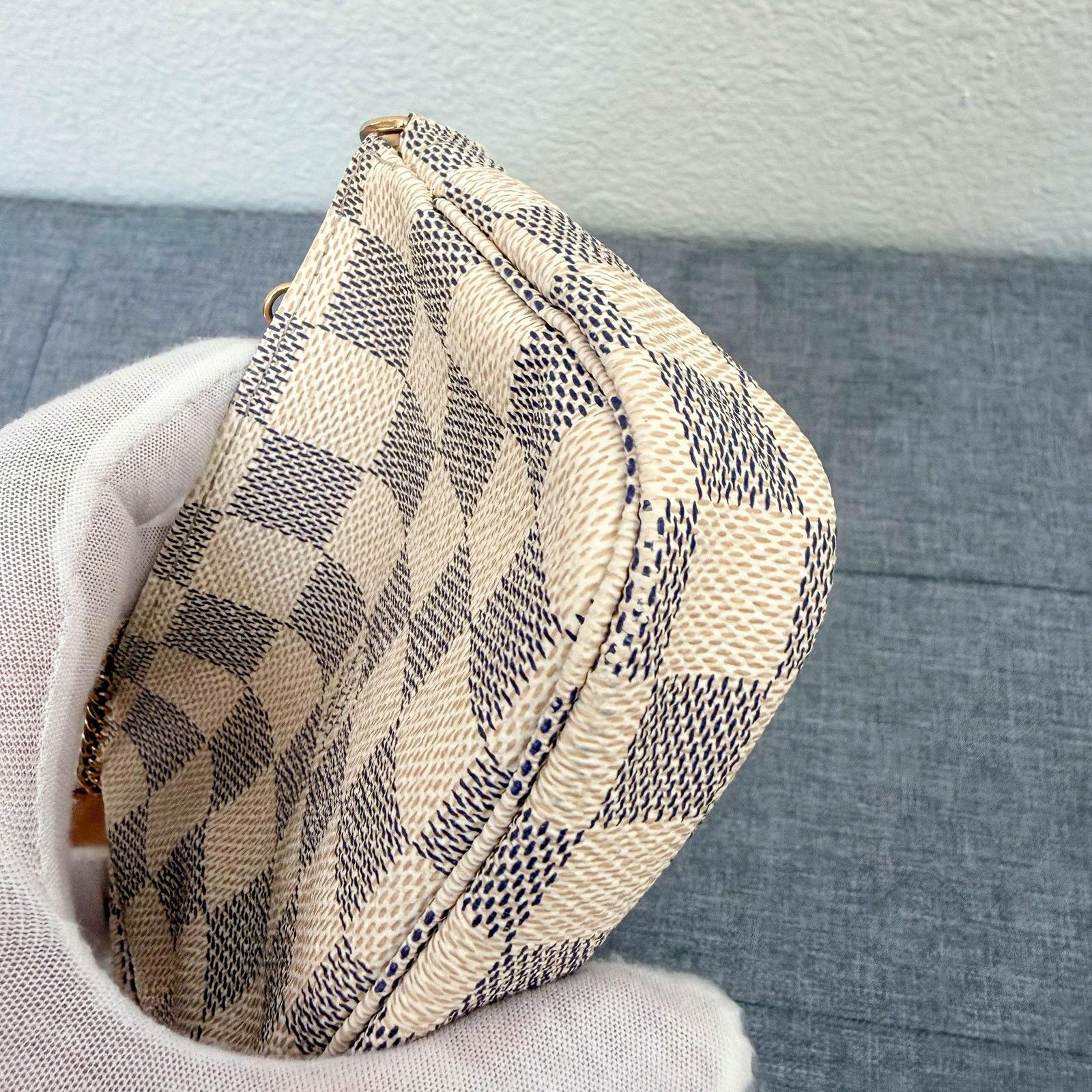 Louis Vuitton Authentic Louis Vuitton Damier Azur Mini Pochette Size ONE SIZE - 5 Thumbnail
