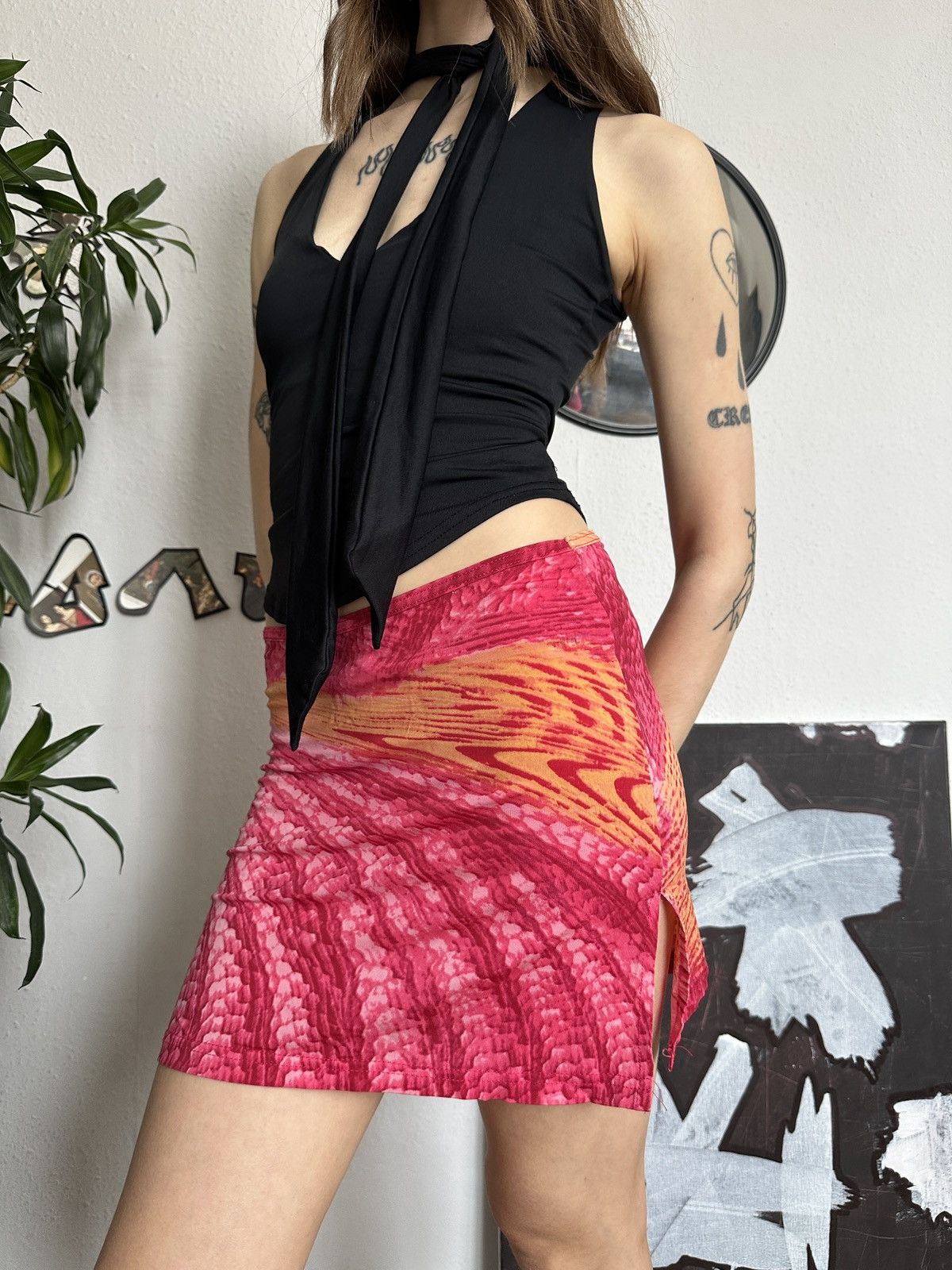 Seditionaries XOut Crazy Sexy Vintage Print Graphic Abstract Mini Skirt Size 30" / US 8 / IT 44 - 9 Thumbnail