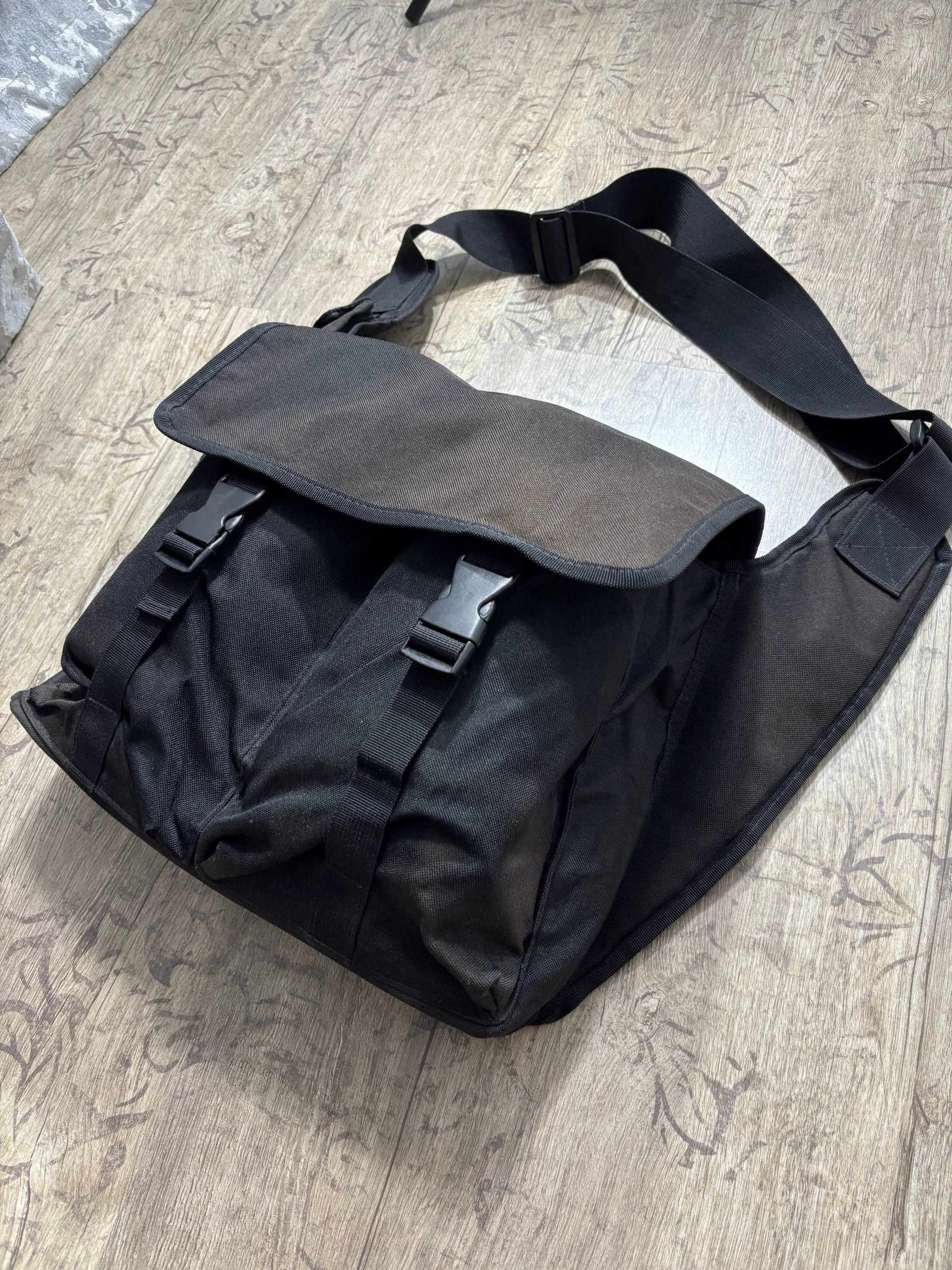 Diesel VTG Cargo Diesel Style sun fade Y2K Backpack Sling Bag Size ONE SIZE - 5 Thumbnail