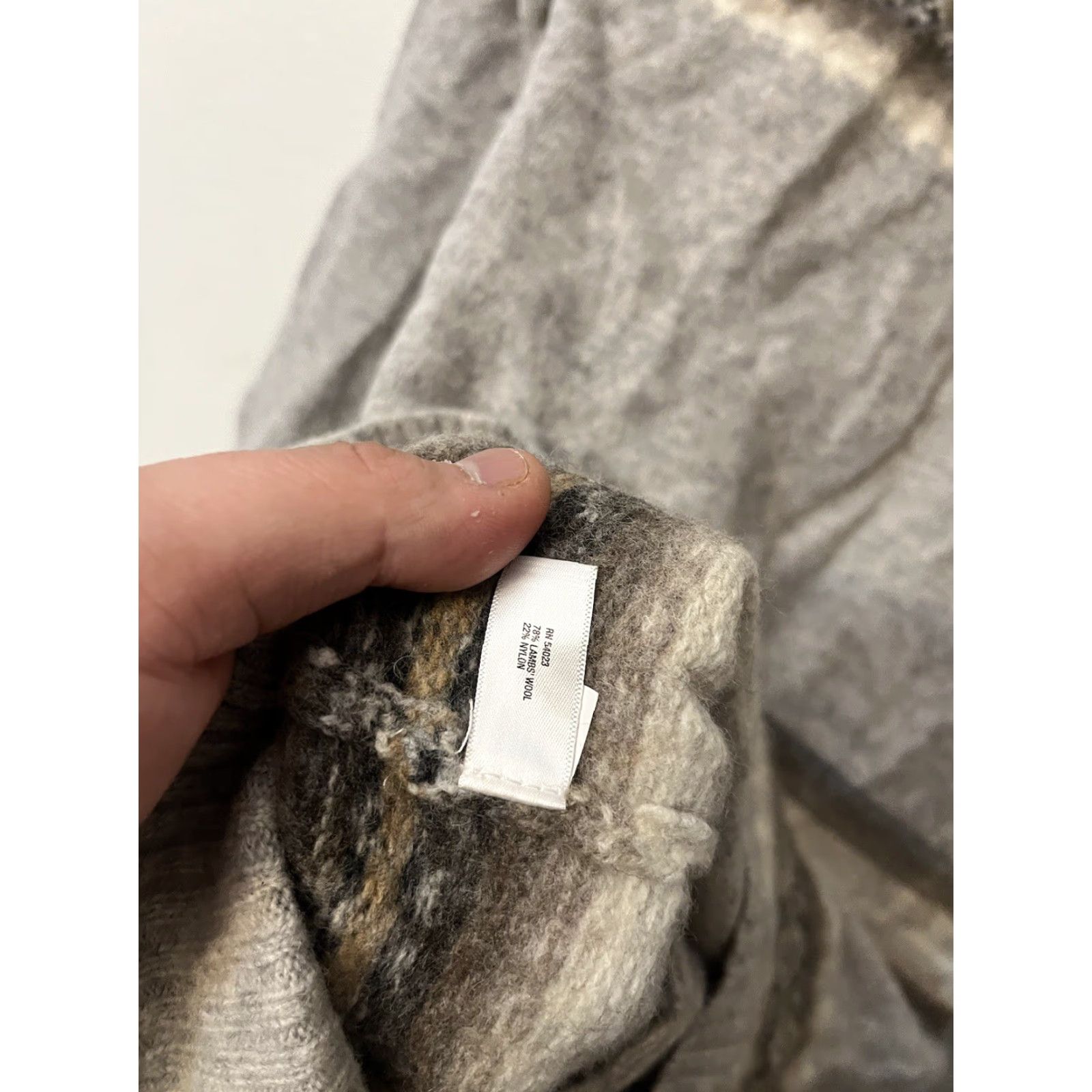 Gap VINTAGE Gap Cardigan Sweater Women Size Medium Wool Knit Fair Isle Boho Granola Striped Size M / US 6-8 / IT 42-44 - 4 Thumbnail