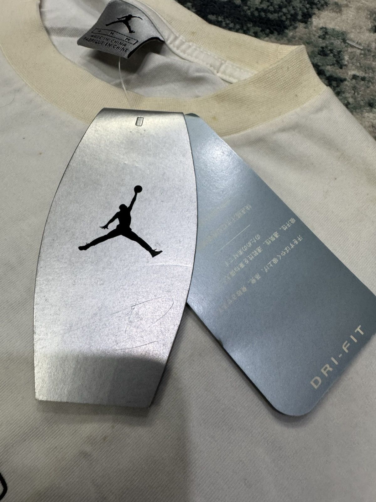 Nike VINTAGE STAIN 2003 AIR JORDAN 18 YEARS ANNIVERSARY SHIRT Size US M / EU 48-50 / 2 - 5 Thumbnail