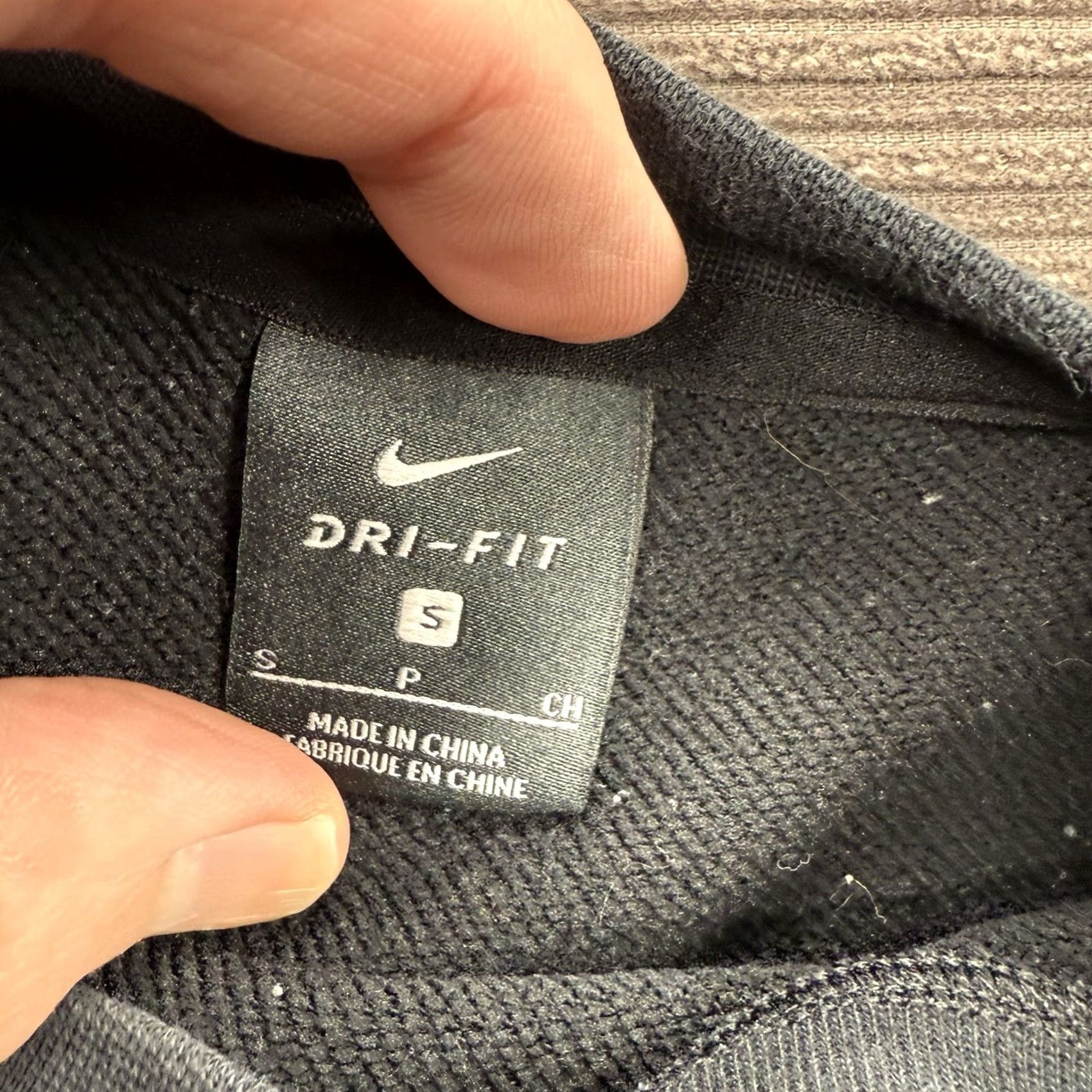 Nike Nike Cropped Pullover Shirt Women S Black Cotton Logo Gym Workout Activewear Pullover Athletic Nike Logo Womens 90s? Size S / US 4 / IT 40 - 3 Thumbnail