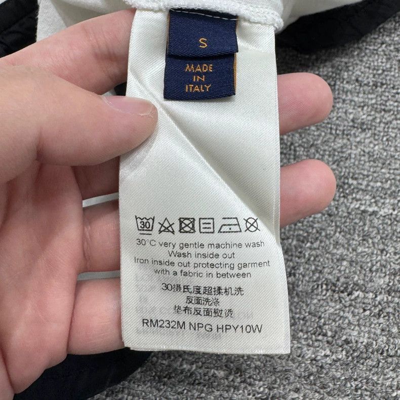 Louis Vuitton Louis Vuitton Pocket Graphic Short Sleeve T -2505 Size US S / EU 44-46 / 1 - 5 Thumbnail