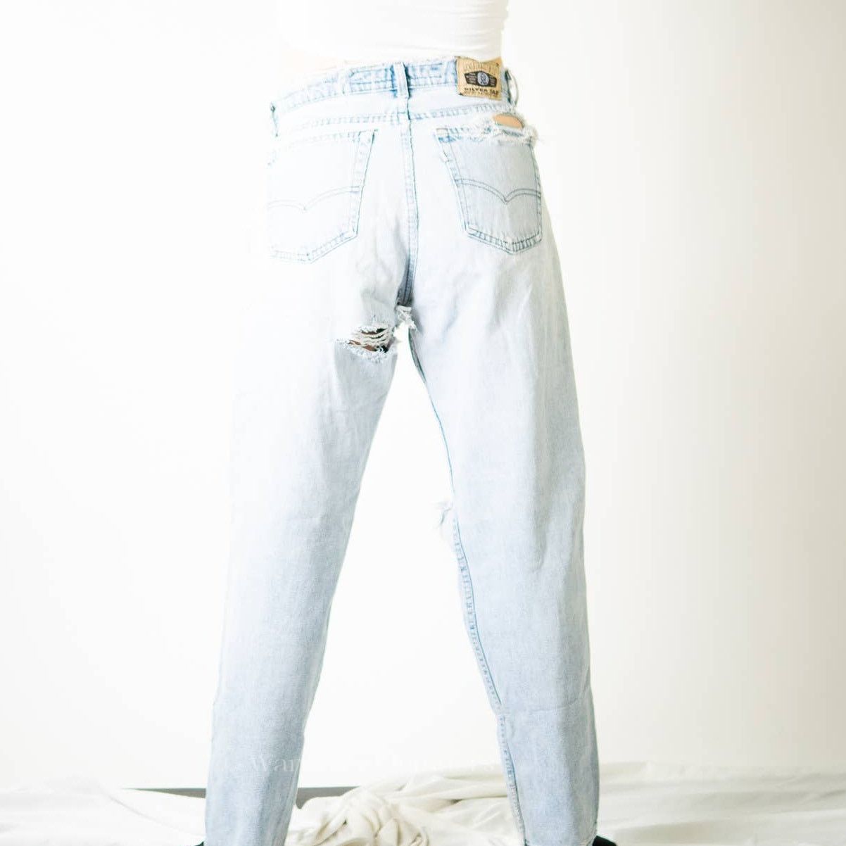 Levi's Vtg90s THRASHED Ripped Distressed Levi Silvertab Baggy Jeans Size 30" / US 8 / IT 44 - 8 Thumbnail