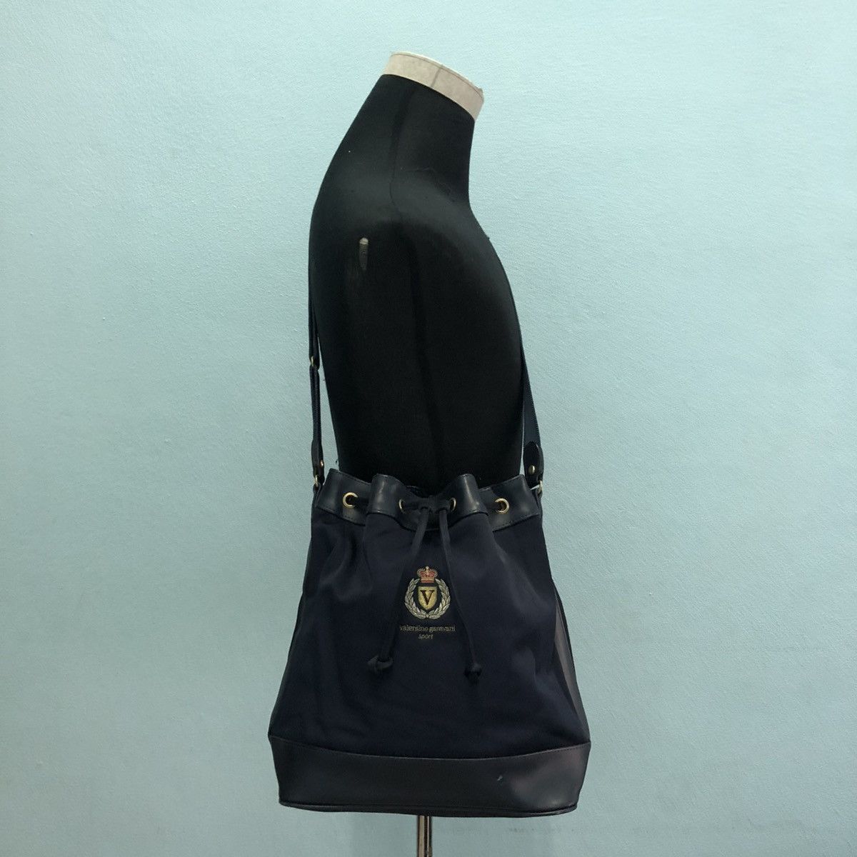 Valentino ‼️YES‼️VALENTINO GARAVANI SPORT DRAWSTRING BUCKET SHOULDER BAG Size ONE SIZE - 12 Thumbnail