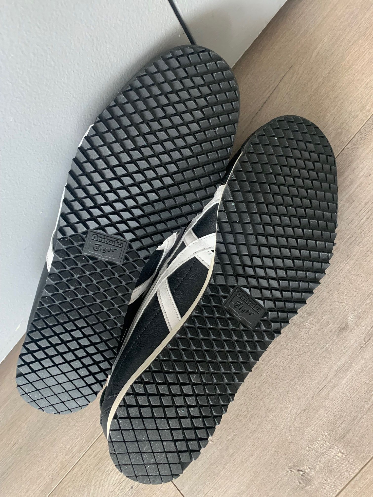 Onitsuka Tiger 2025 Onitsuka Tiger Mexico 66 SD White Black Sneakers Size US 10.5 / EU 43-44 - 3 Thumbnail