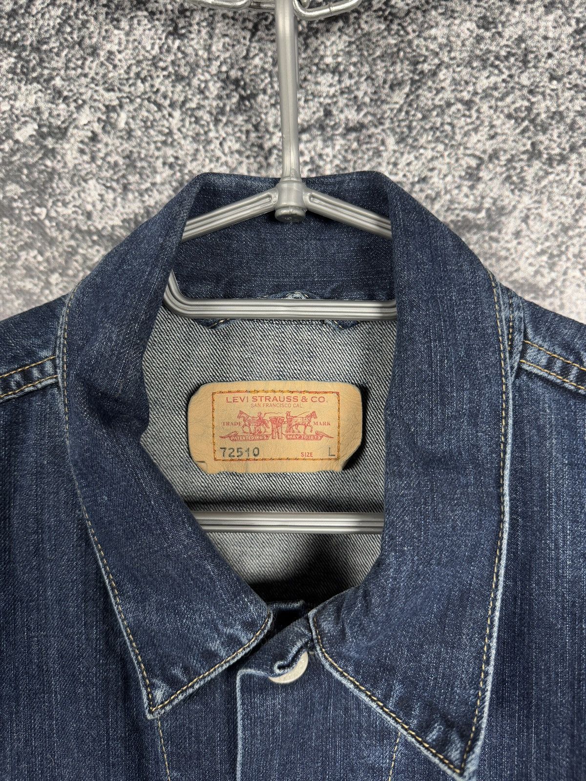 Levi's Vintage Clothing Men’s Levi’s Vintage 90s Denim Trucker Jacket Jean Size L Size US L / EU 52-54 / 3 - 7 Thumbnail