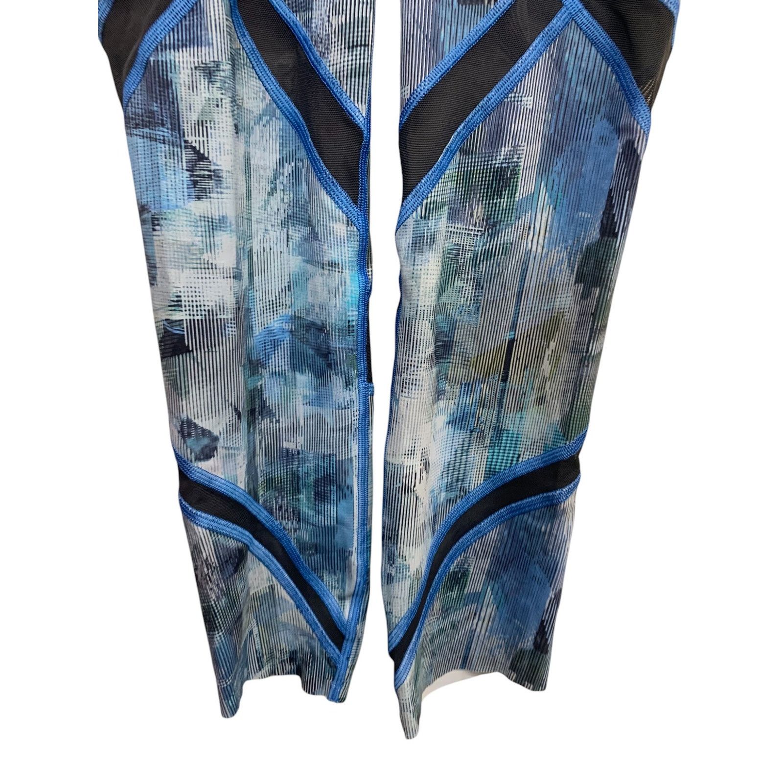Lululemon Lululemon On Pace Crop *21" Sun Dazed Multi Blue SZ 2 Size 26" / US 2 / IT 38 - 6 Thumbnail