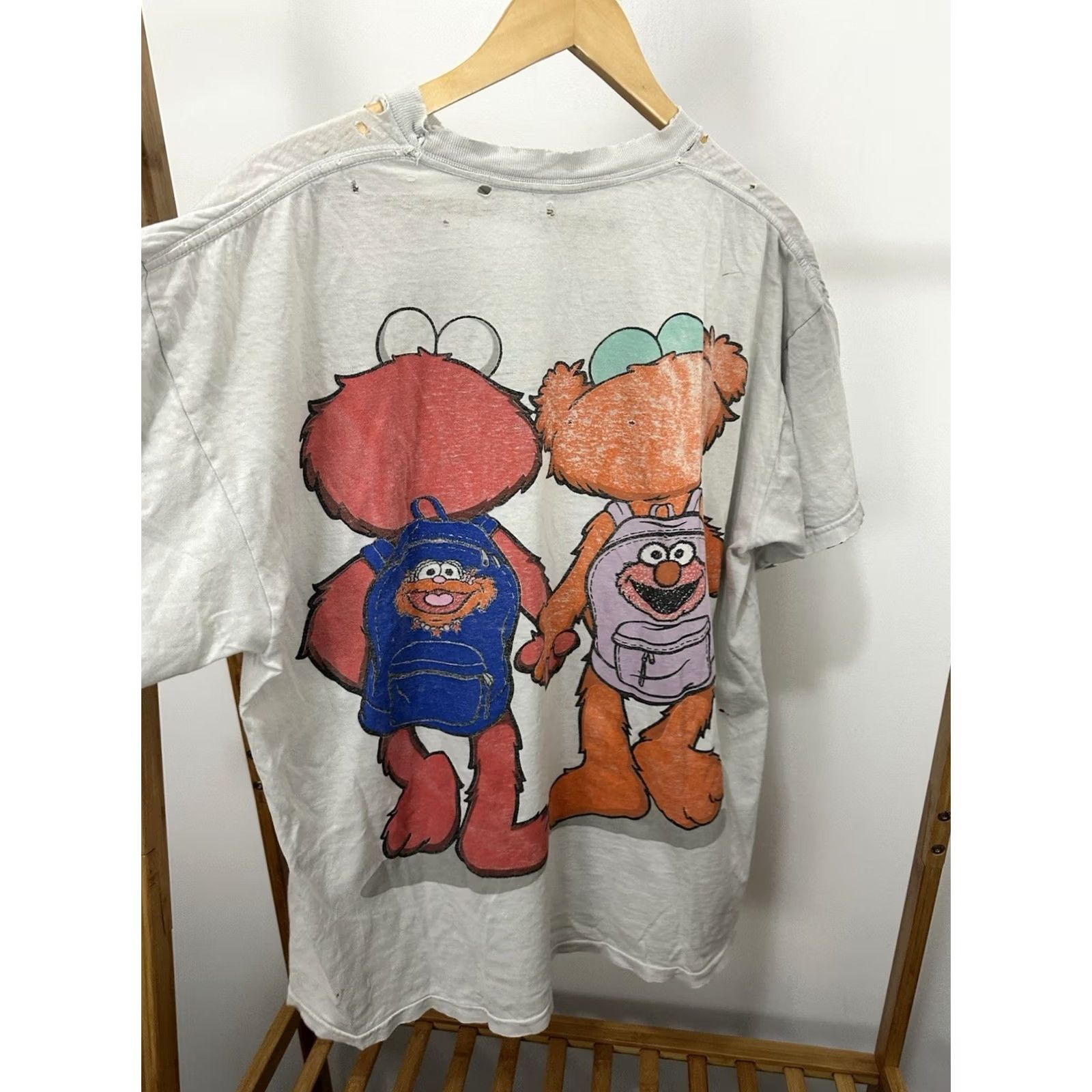 Tultex VTG Elmo & Zoe Sesame Street Thrashed Distressed Worn Double Sided T-Shirt XL Men White Tultex Shirt XS? Size US XL / EU 56 / 4 - 5 Thumbnail