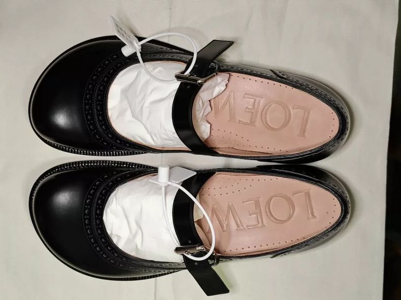 Loewe LOEWE Leather round toe fashion flat heels Mary Jane shoes Size US 7.5 / IT 37.5 - 7 Thumbnail