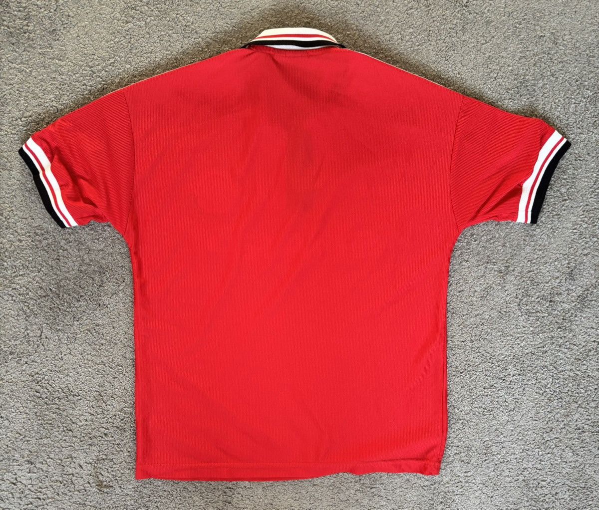 Umbro × Vintage Manchester United 1999/00 home jersey Size US XS / EU 42 / 0 - 2 Thumbnail